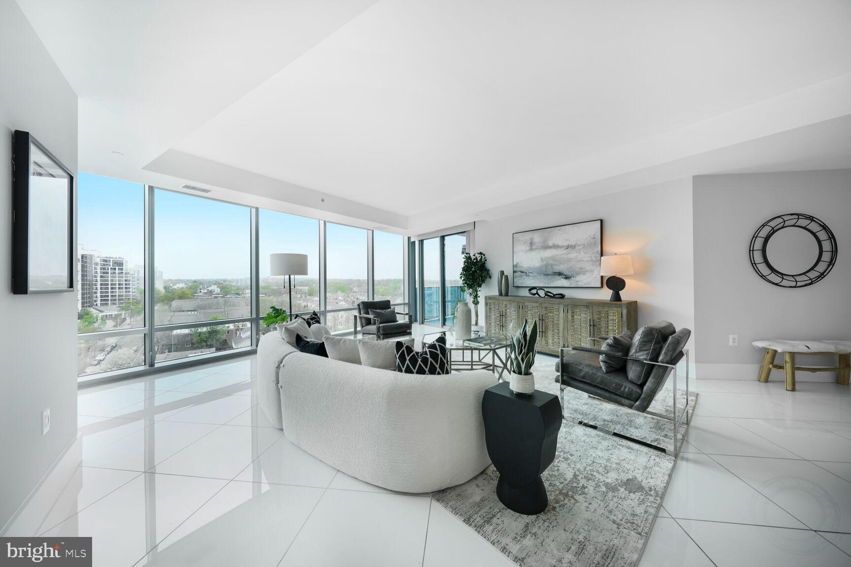 TURNBERRY TOWER - Residential