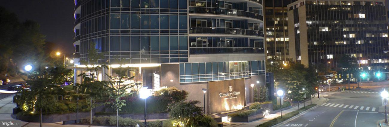 TURNBERRY TOWER - Residential