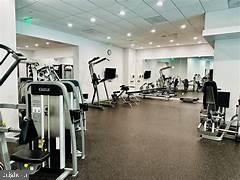 TURNBERRY TOWER - Residential