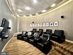 TURNBERRY TOWER - Residential