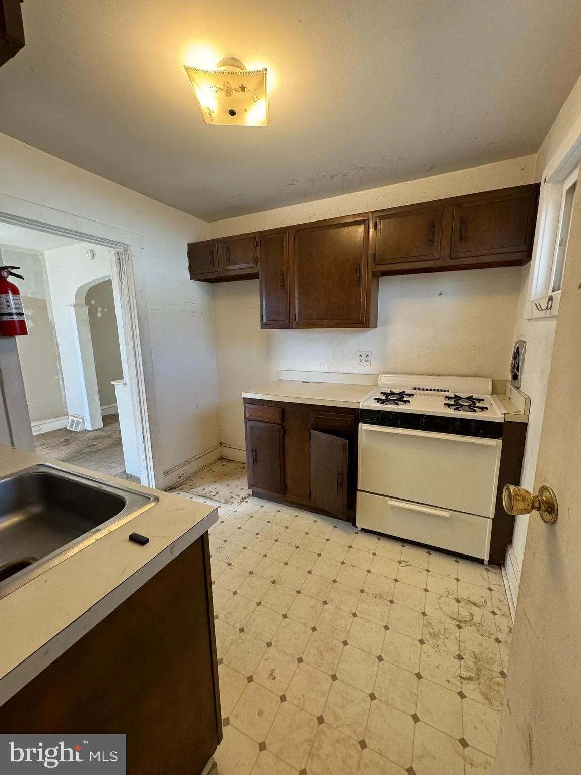 Paulsboro, New Jersey 08066, United States, 1 Bedroom Bedrooms, ,1 BathroomBathrooms,Residential,Contingent,54234