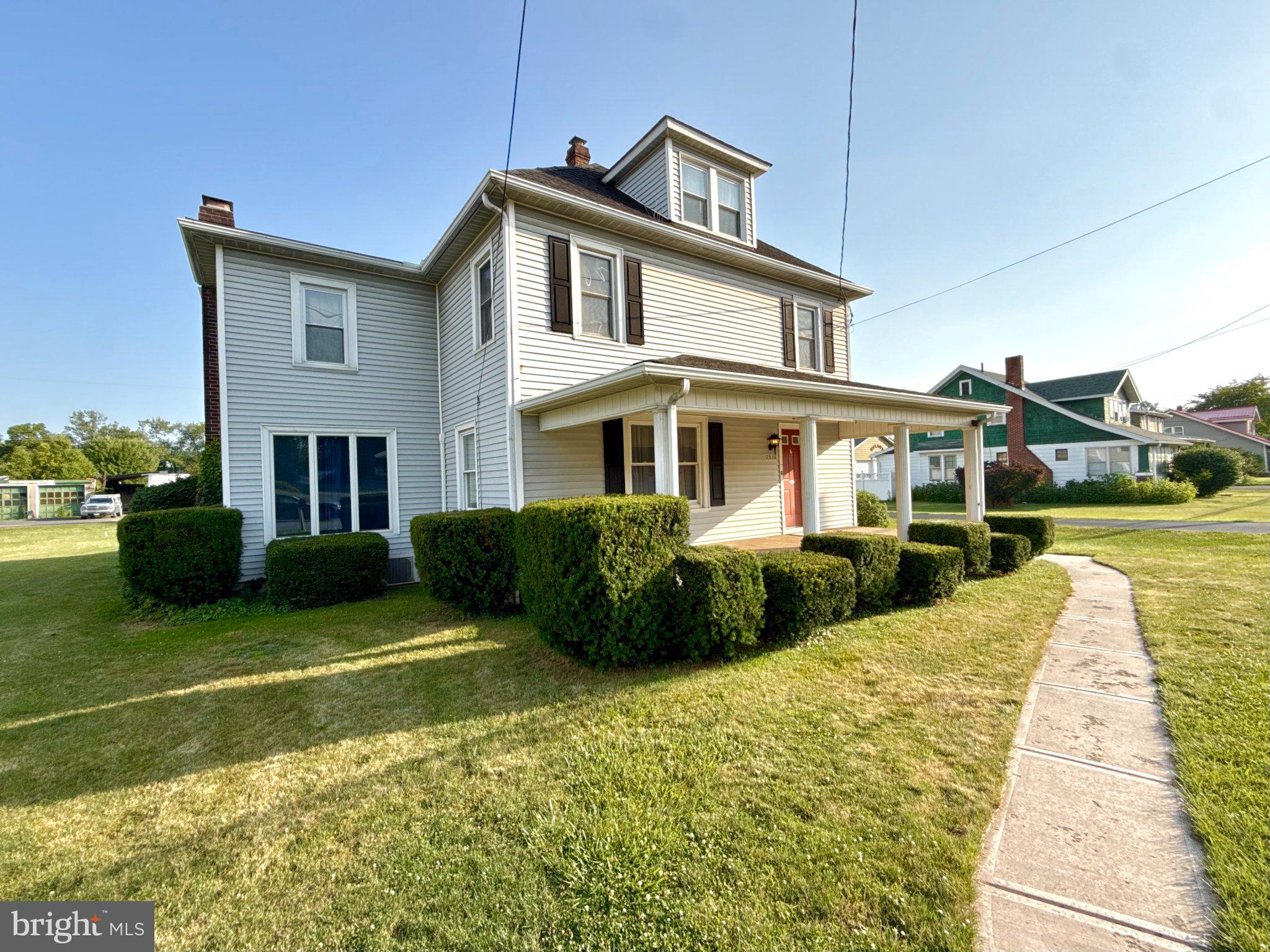 2536 FRONT STREET