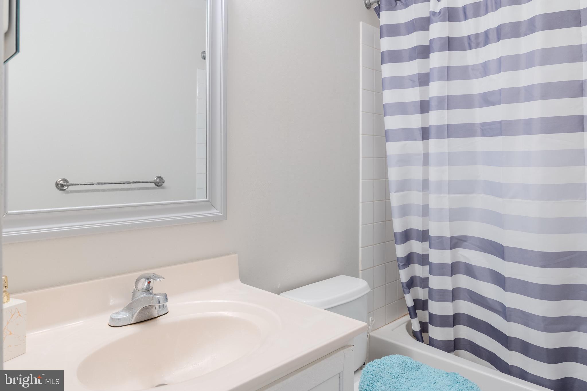 AMBERLEA AT SOUTH RIDING - Residential Lease