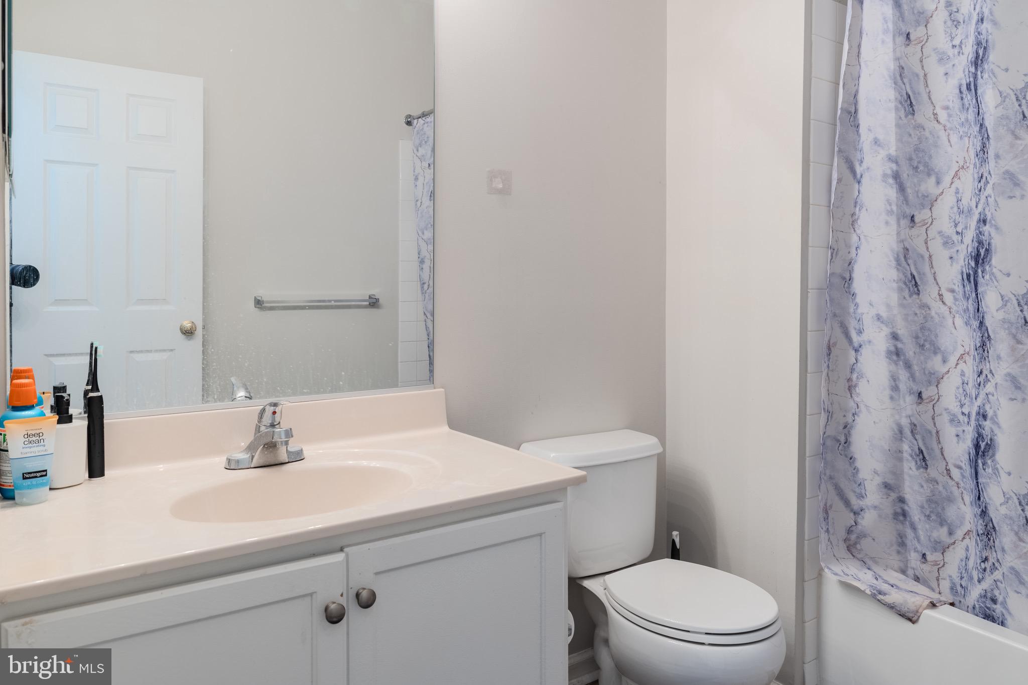 AMBERLEA AT SOUTH RIDING - Residential Lease