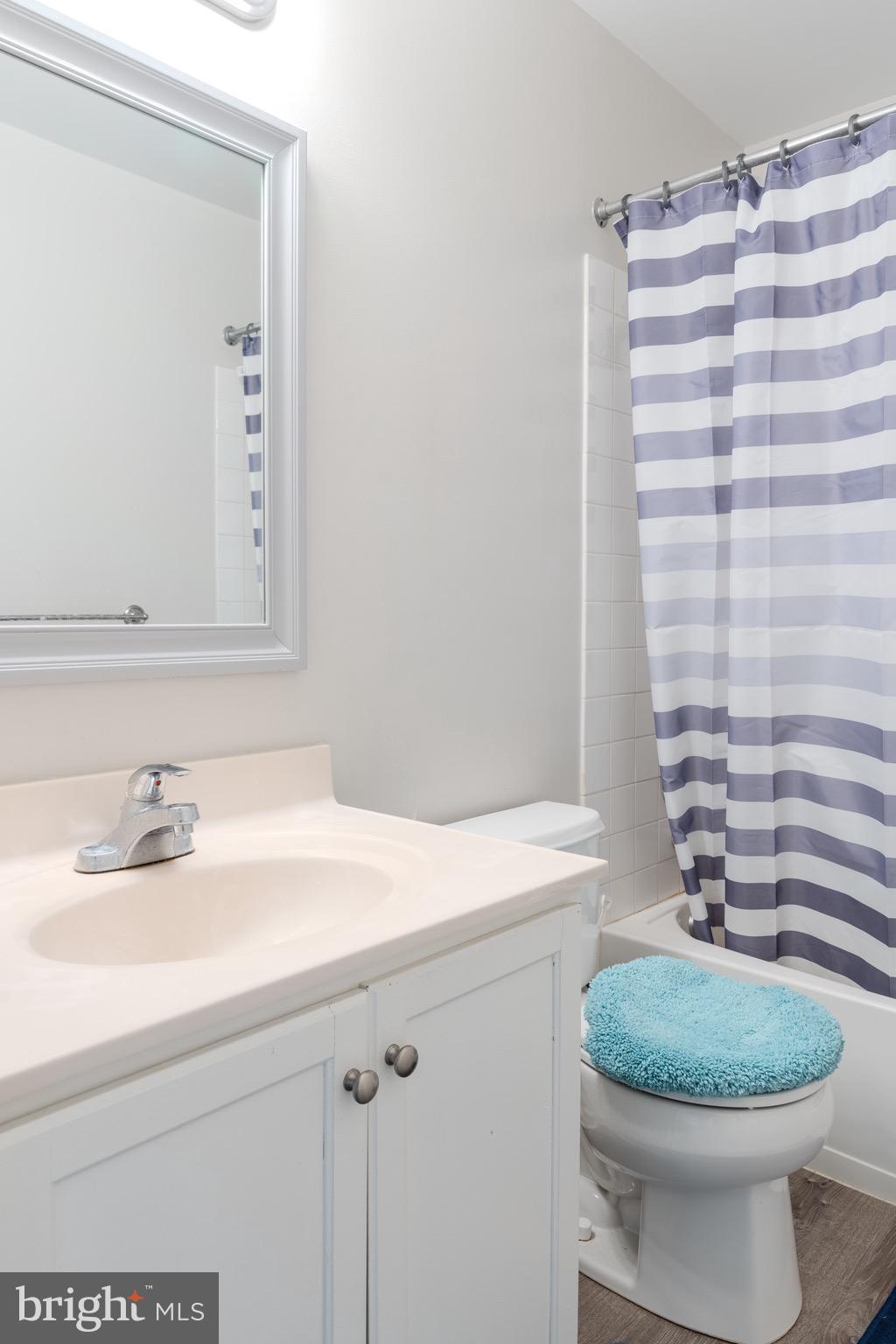 AMBERLEA AT SOUTH RIDING - Residential Lease