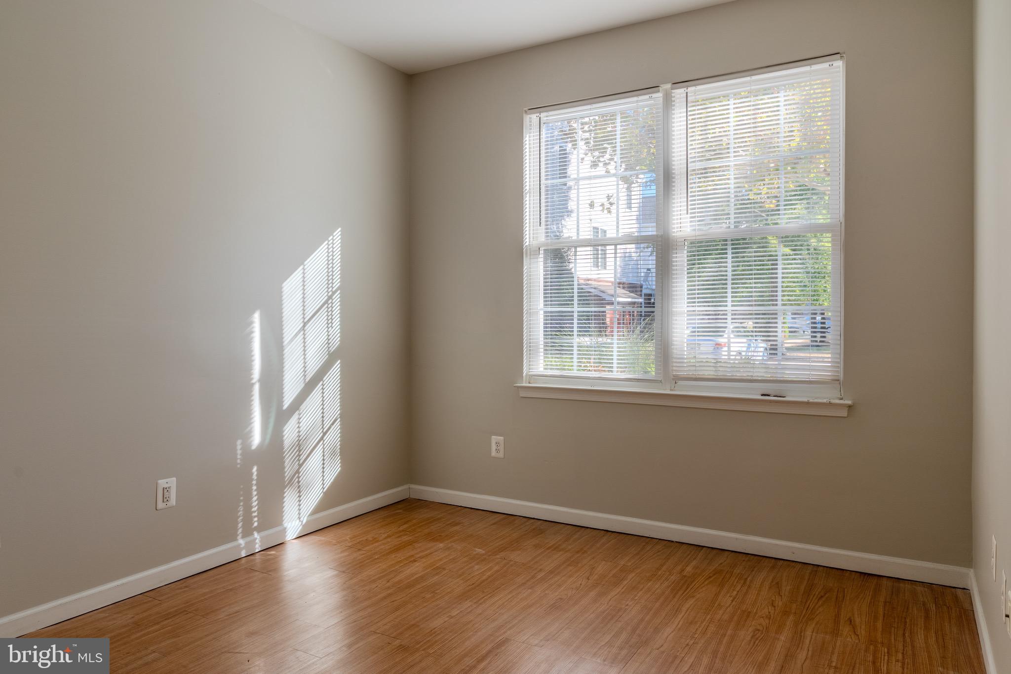 AMBERLEA AT SOUTH RIDING - Residential Lease