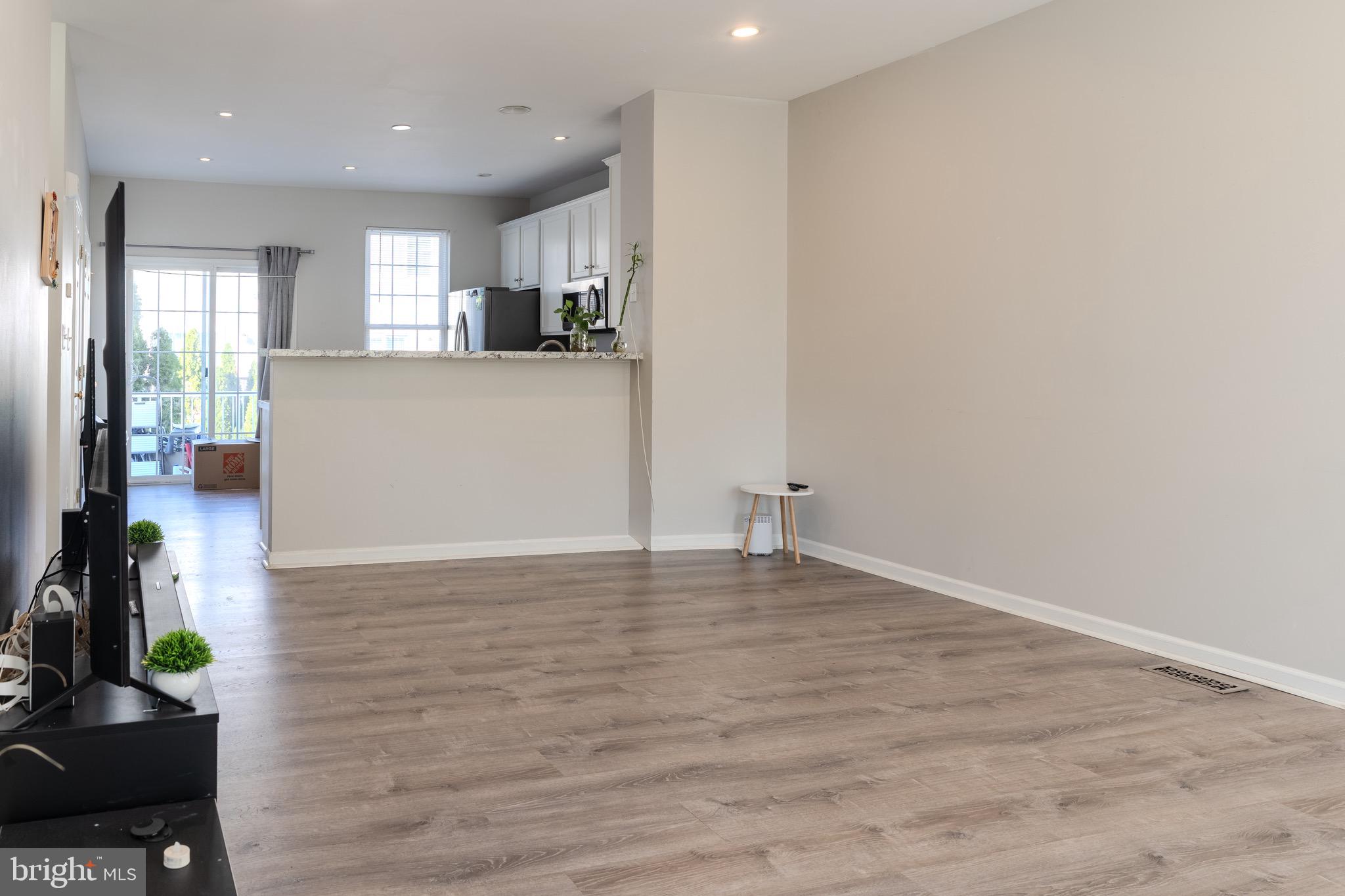 AMBERLEA AT SOUTH RIDING - Residential Lease