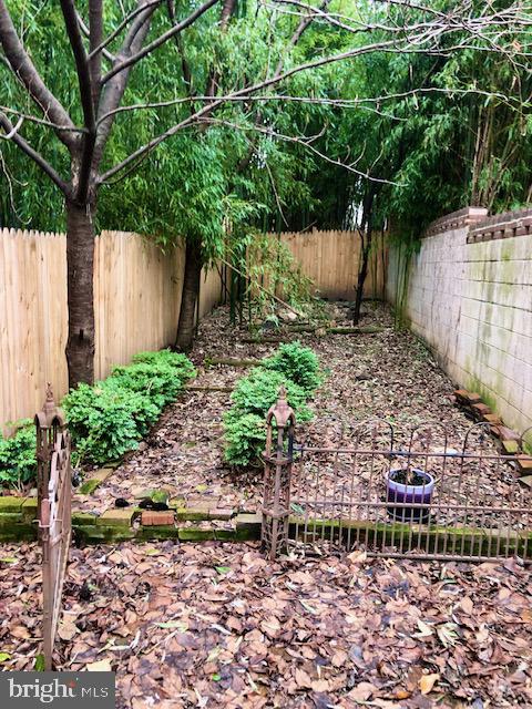 SETON HILL - Residential Lease