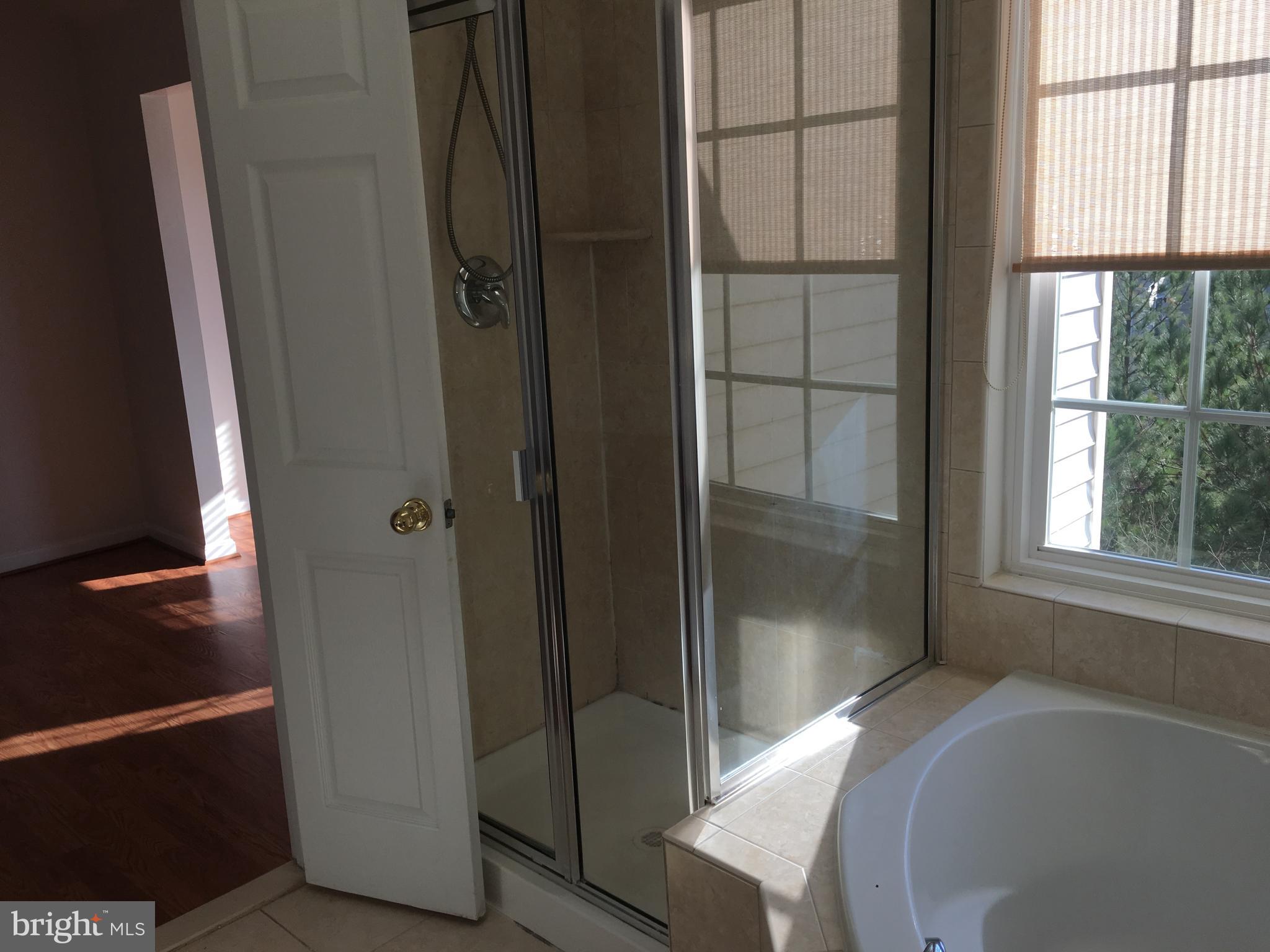 RIVER OAKS - Residential