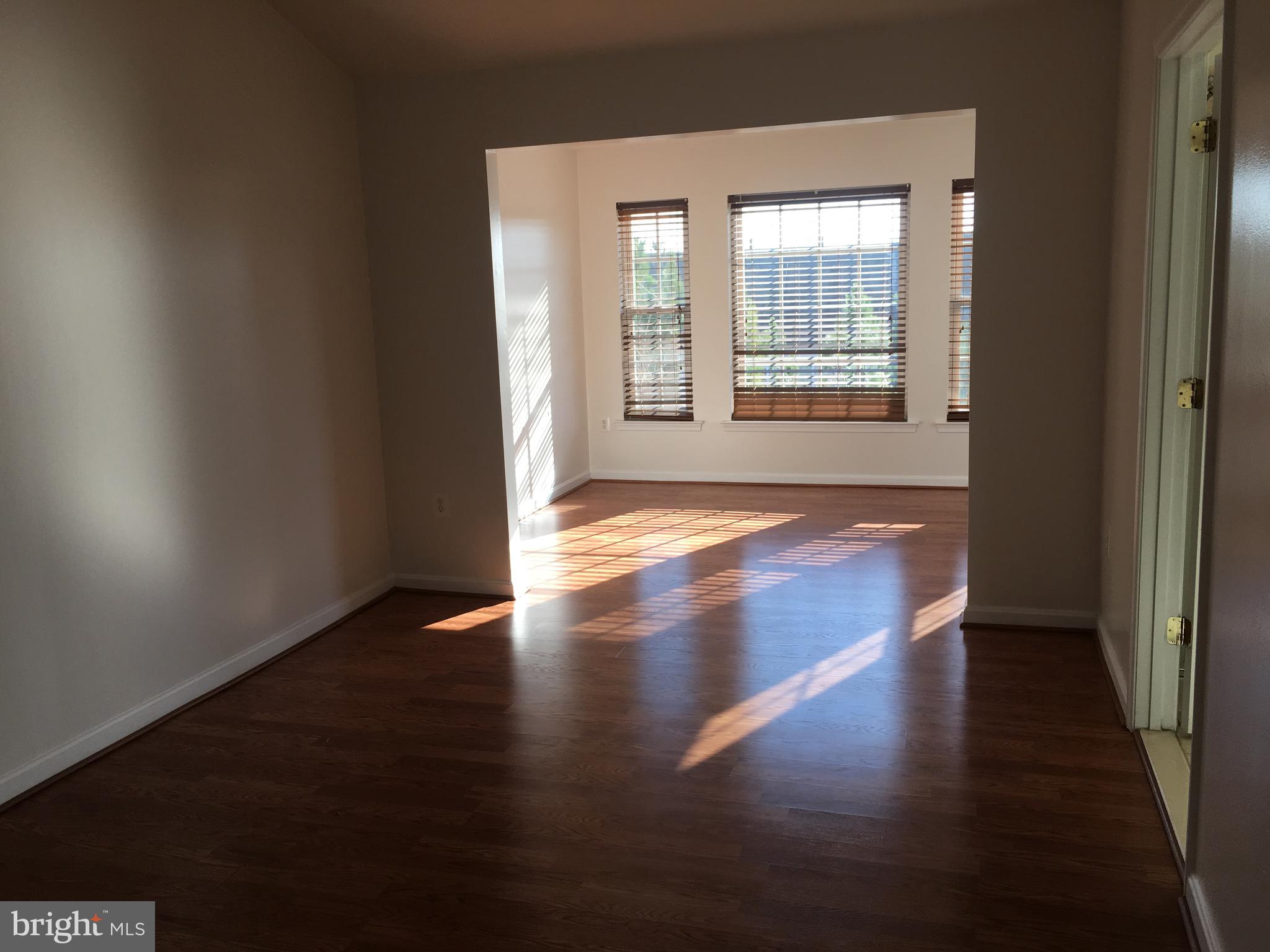 RIVER OAKS - Residential