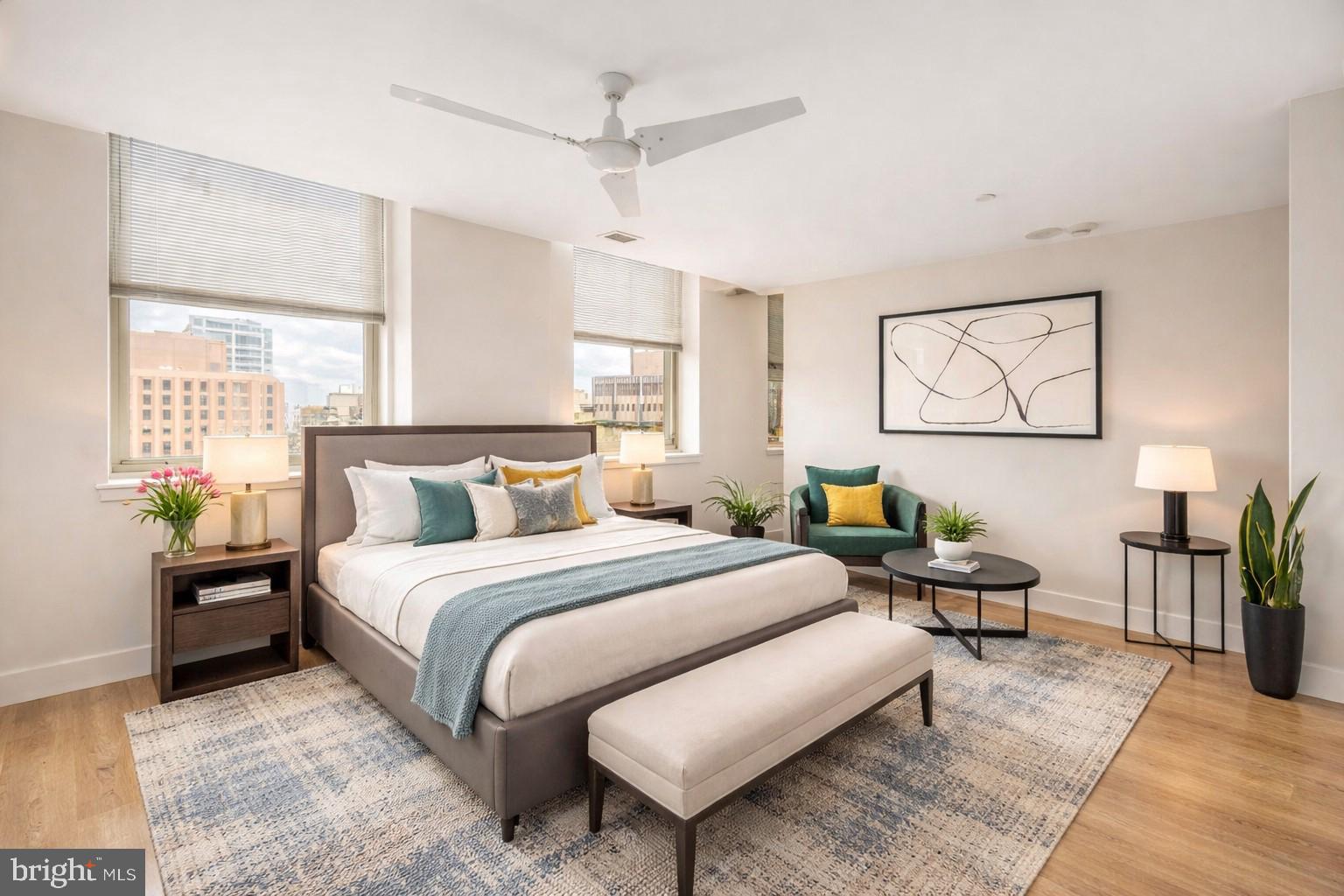 LOGAN SQUARE - Residential