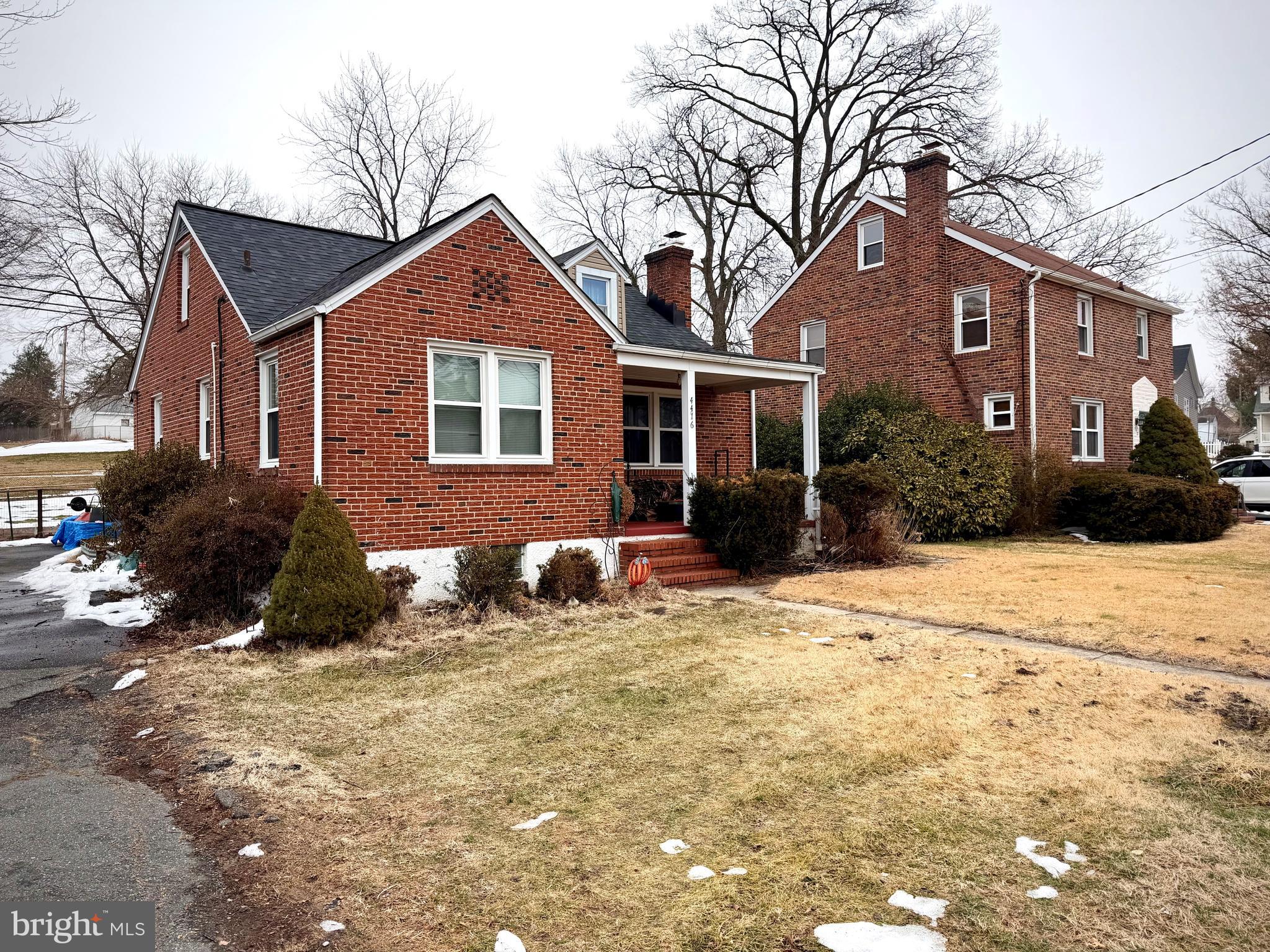 4416 FULLERTON AVENUE