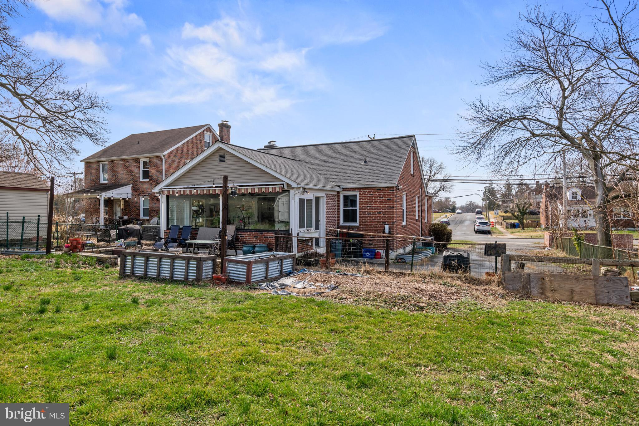 FULLERTON - Residential