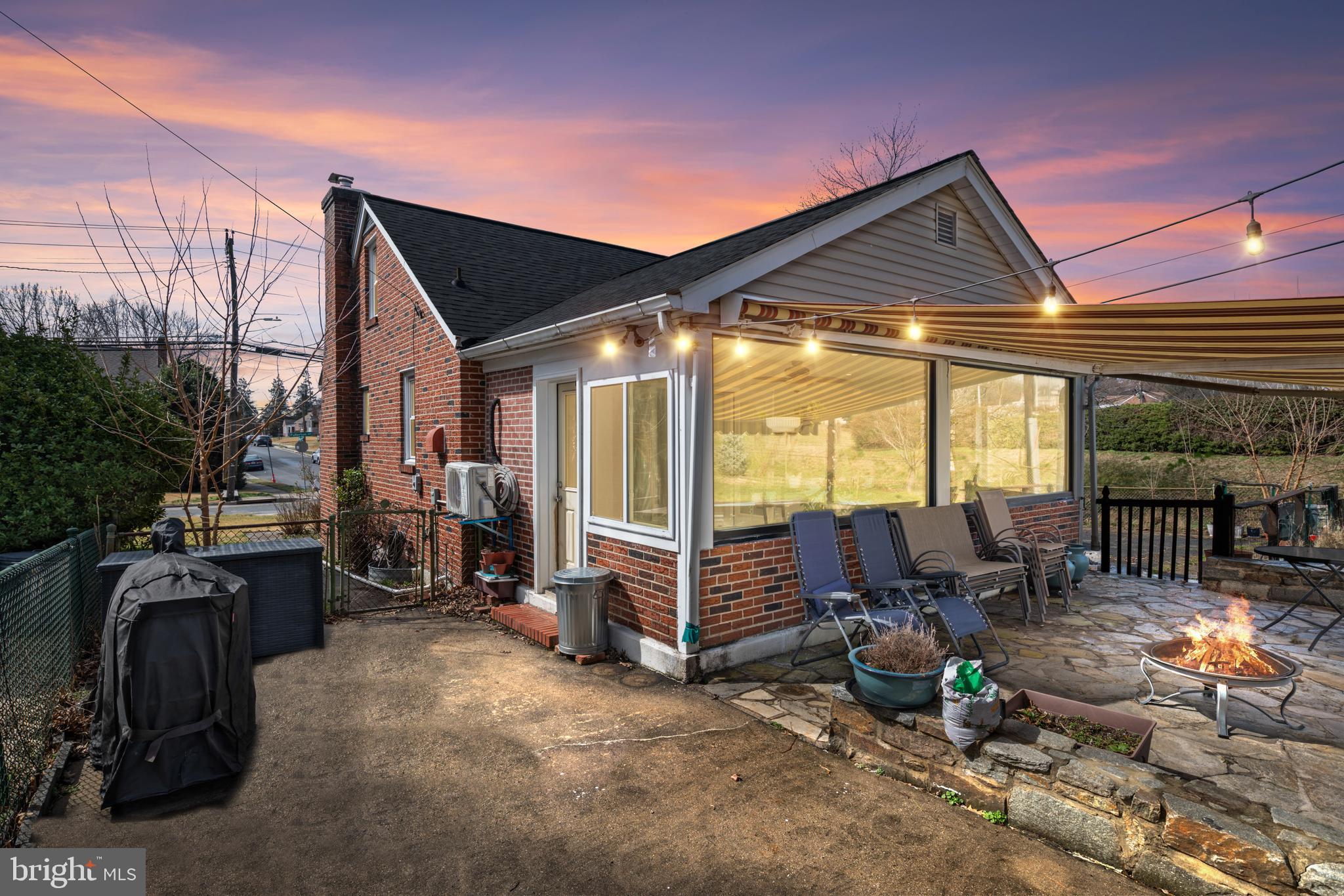 FULLERTON - Residential