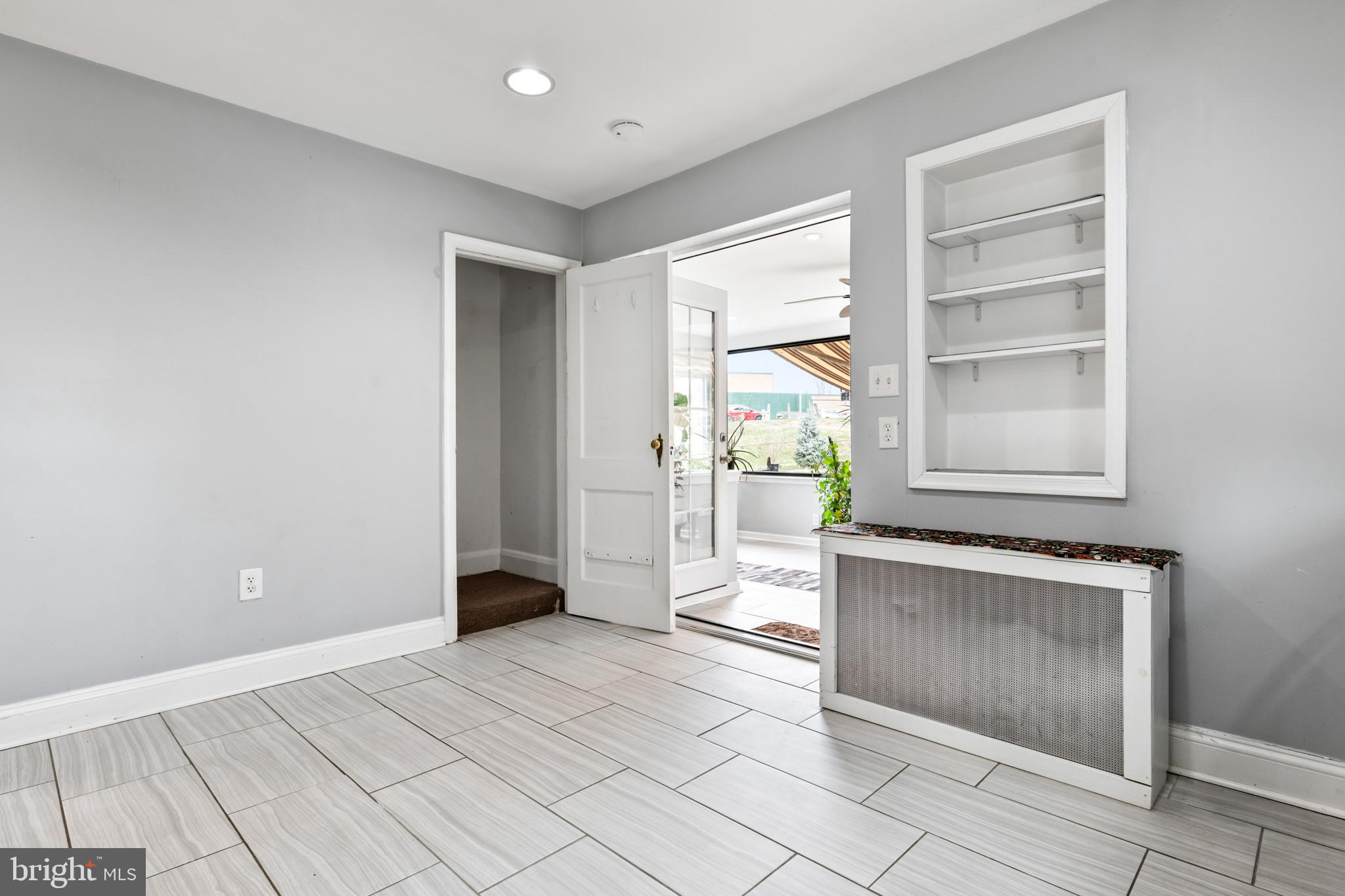 FULLERTON - Residential