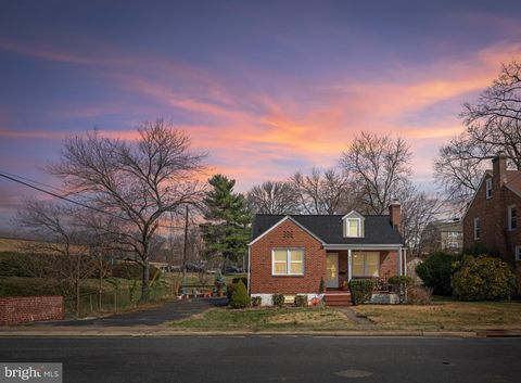 Homes For Sale - 4416 Fullerton Avenue<br/> NOTTINGHAM, MD 21236