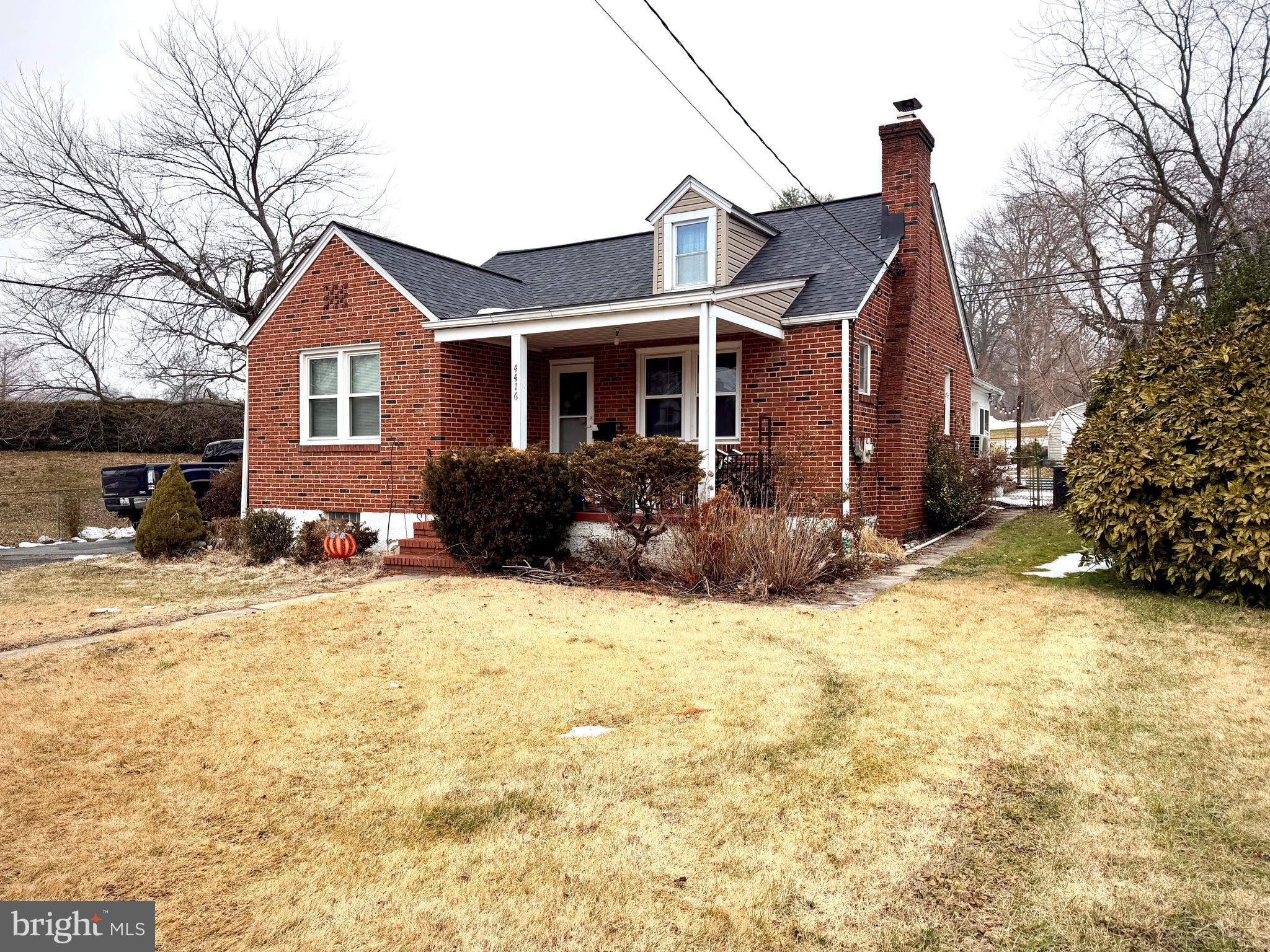 4416 FULLERTON AVENUE