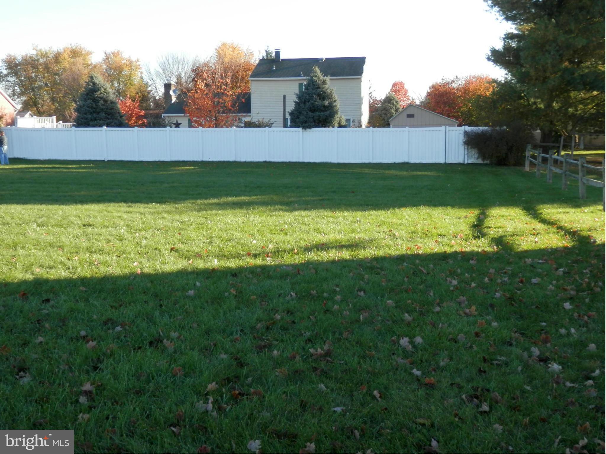 GREEN MEADOWS - Land