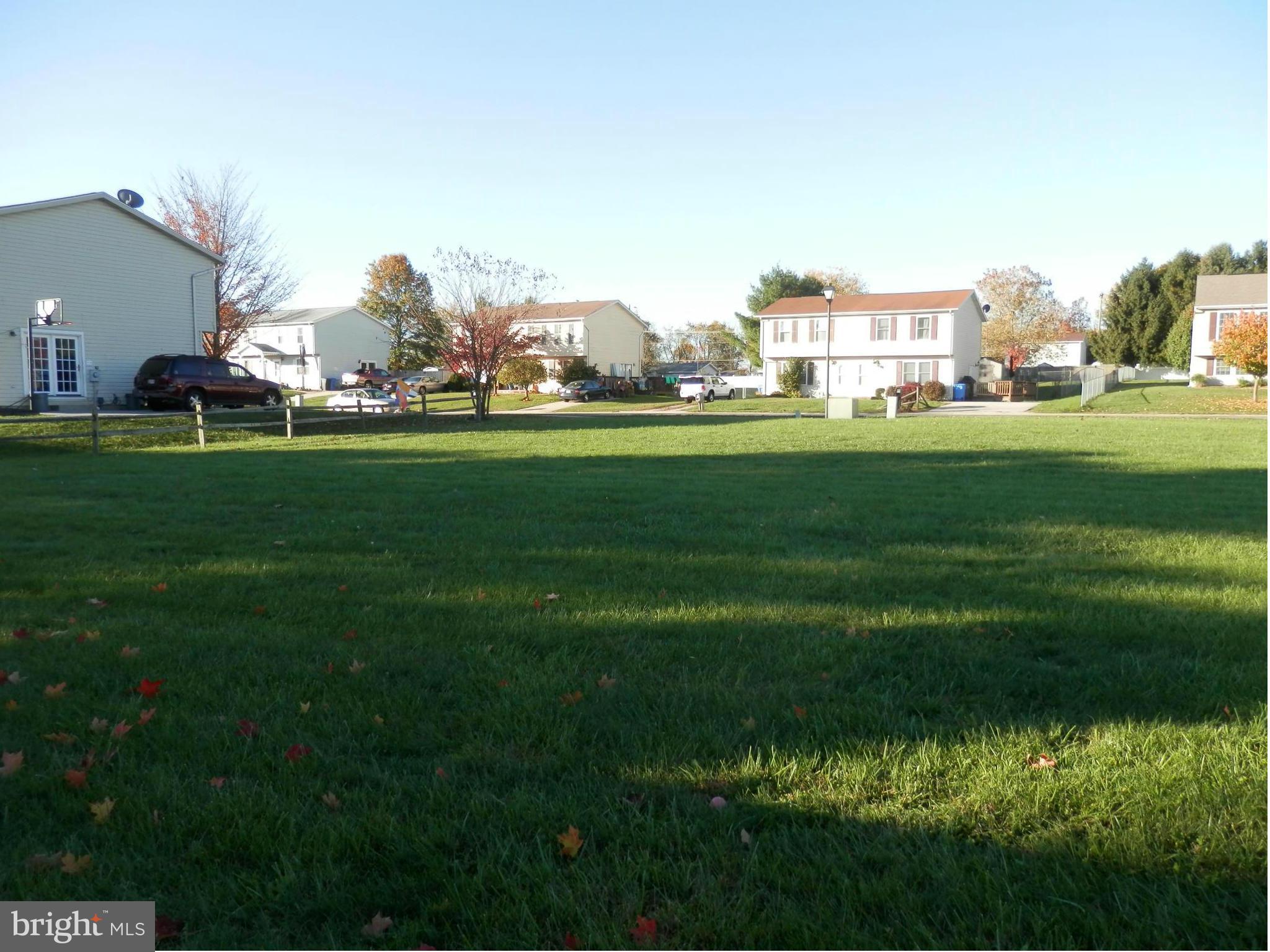 GREEN MEADOWS - Land