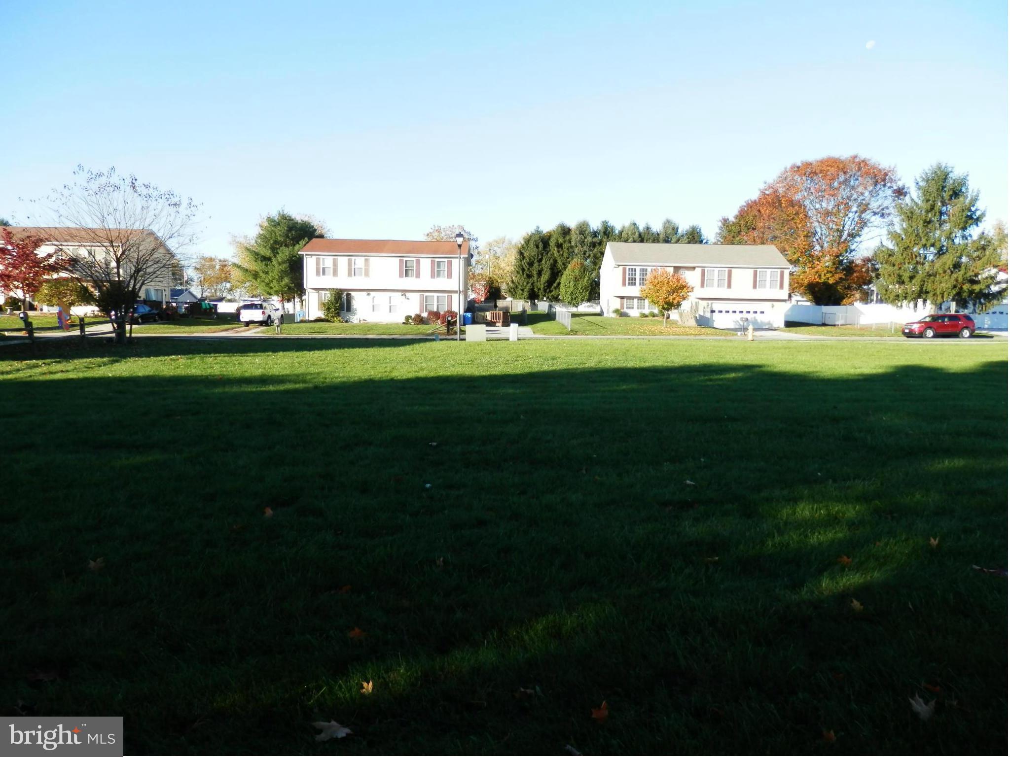 GREEN MEADOWS - Land