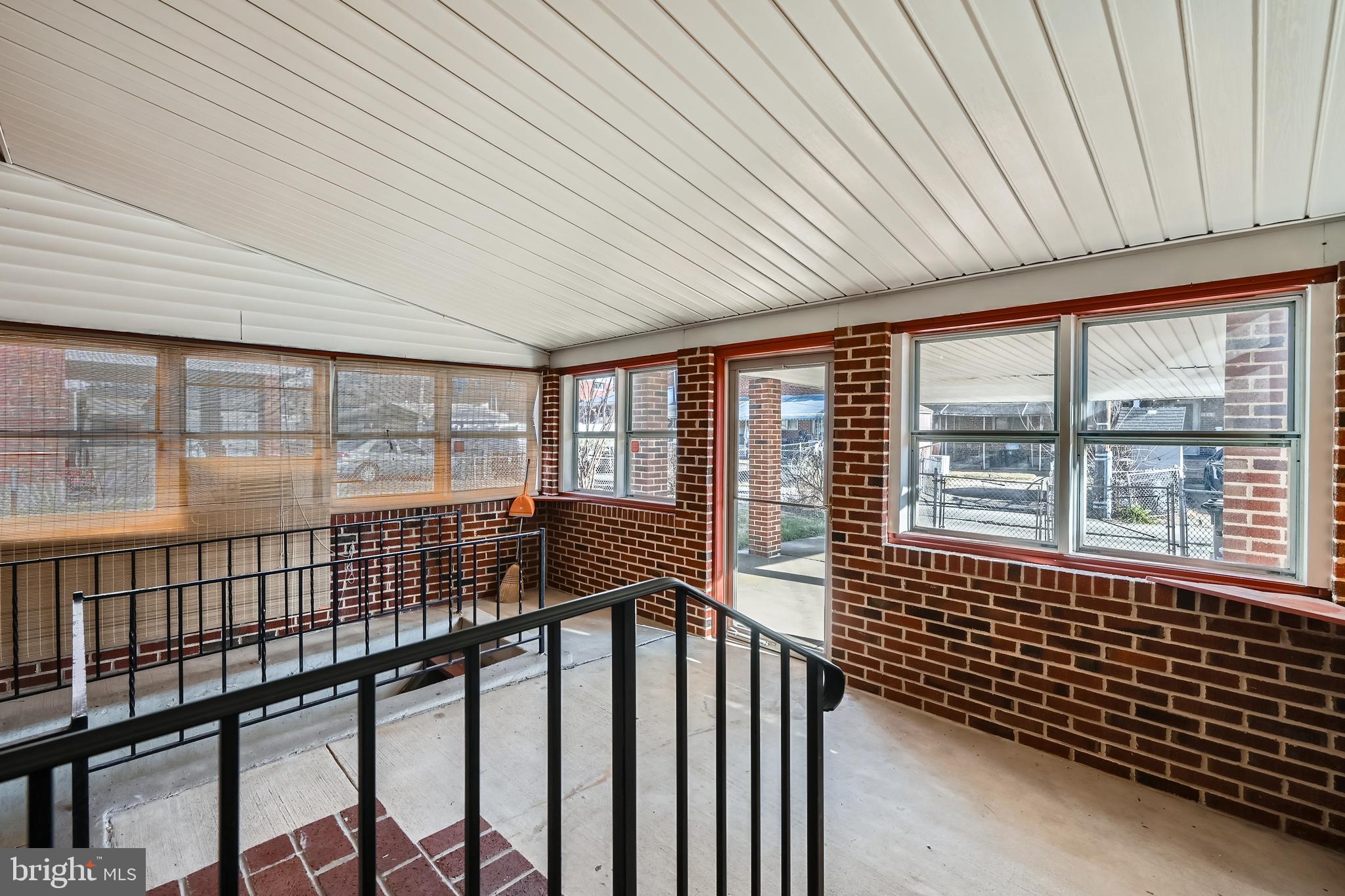 CHARLESMONT - Residential