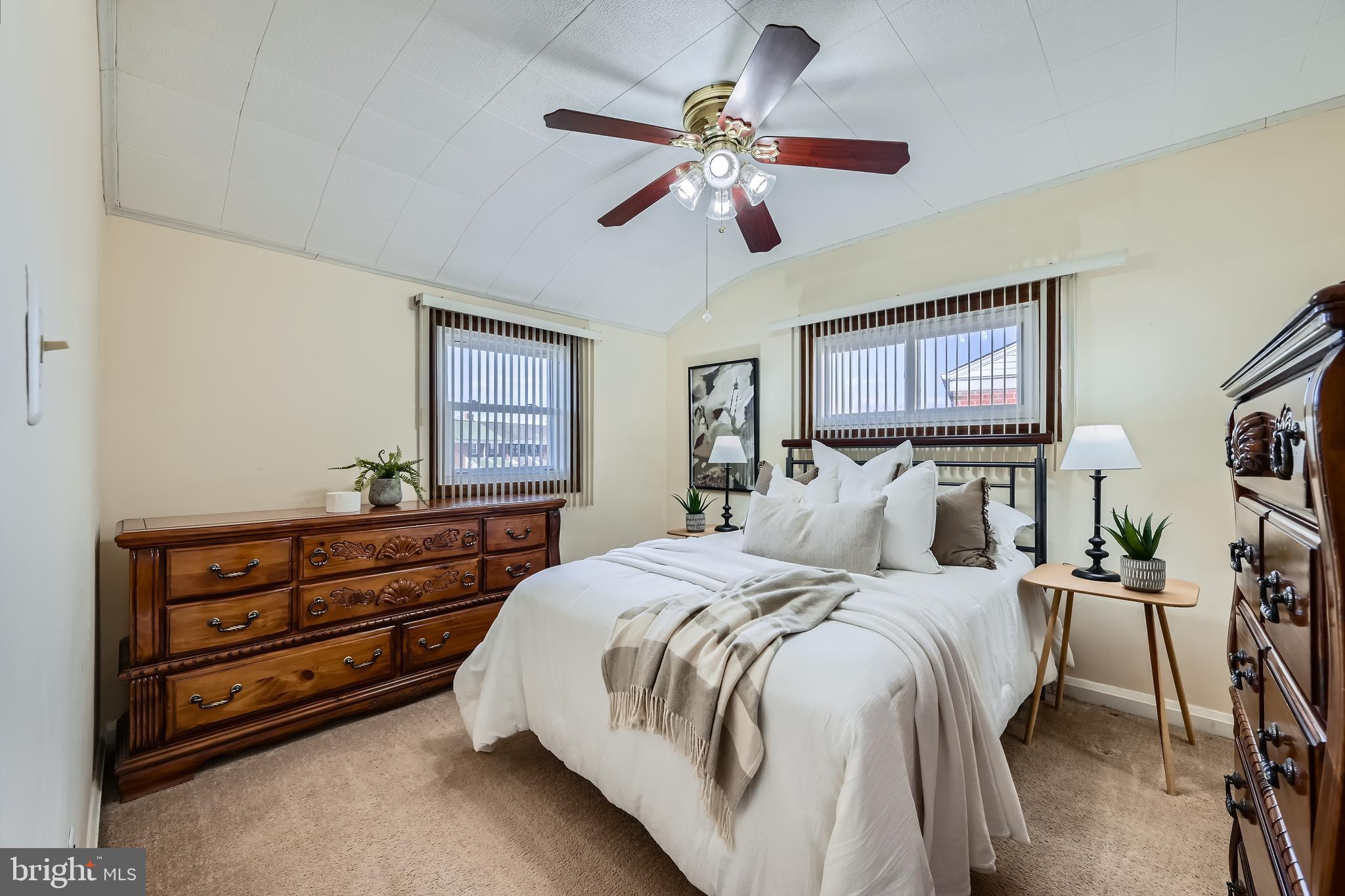 CHARLESMONT - Residential