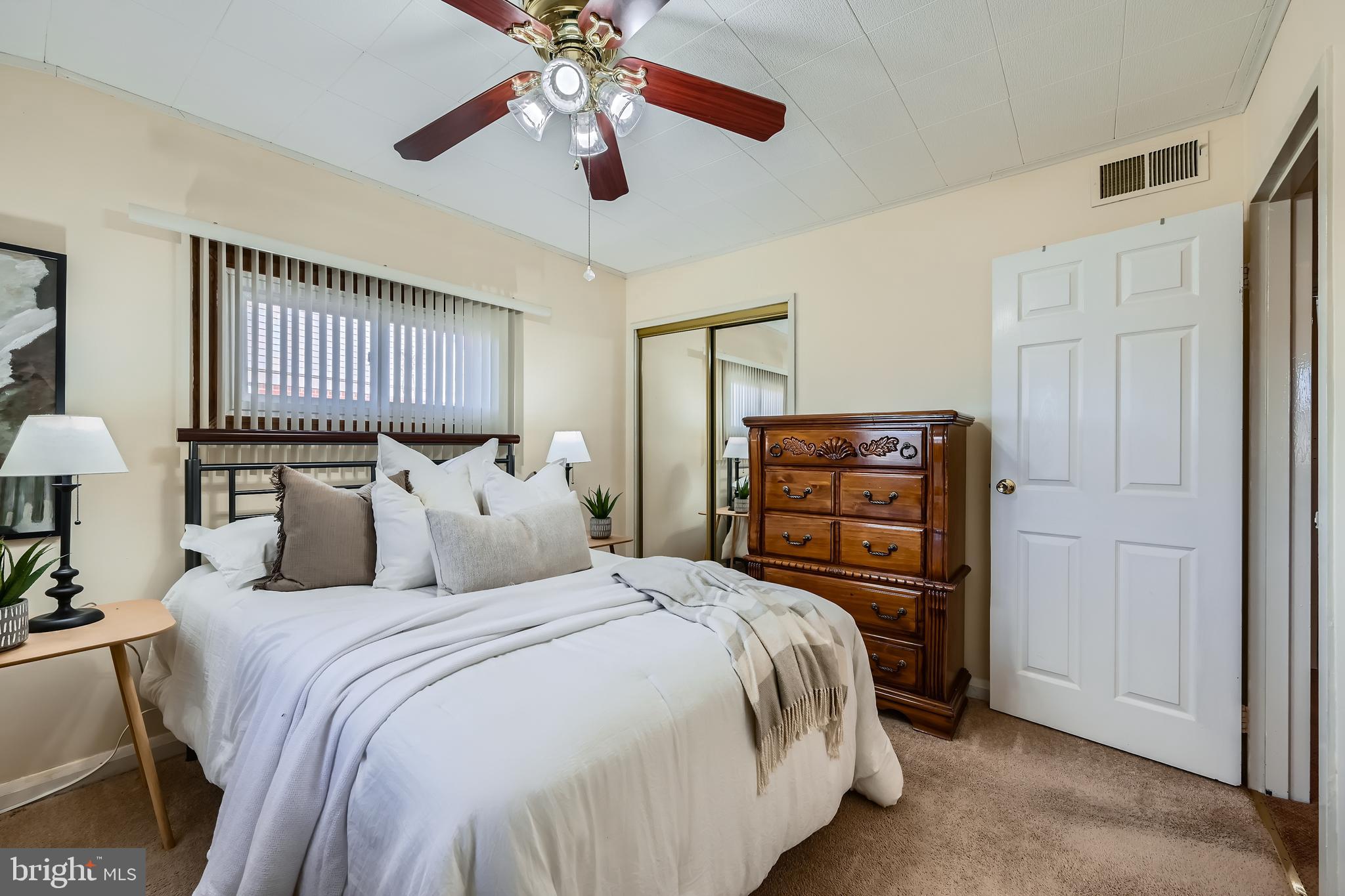 CHARLESMONT - Residential