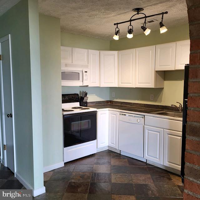 CHESAPEAKE COVE ESTATES - Residential