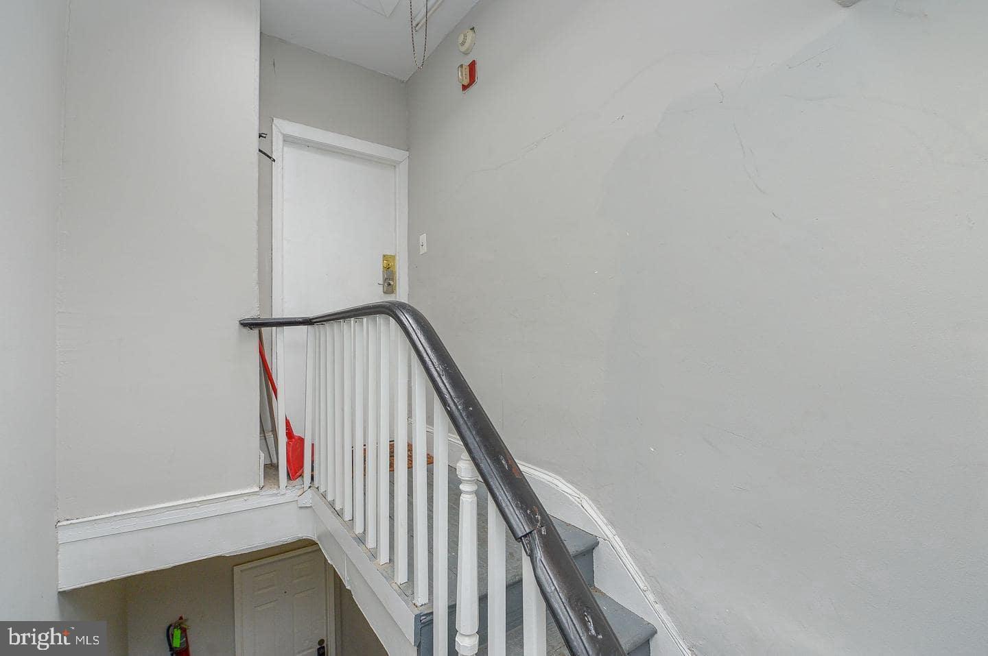 PHILADELPHIA (NORTHWEST) - Commercial Sale