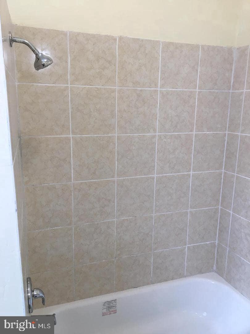 PHILADELPHIA (NORTHWEST) - Commercial Sale