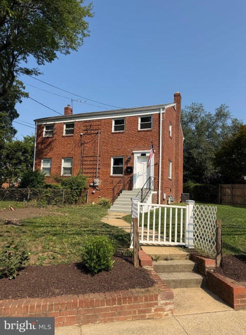 Townhouse For Rent - 113 S Gordon Street<br/> ALEXANDRIA, VA 22304
