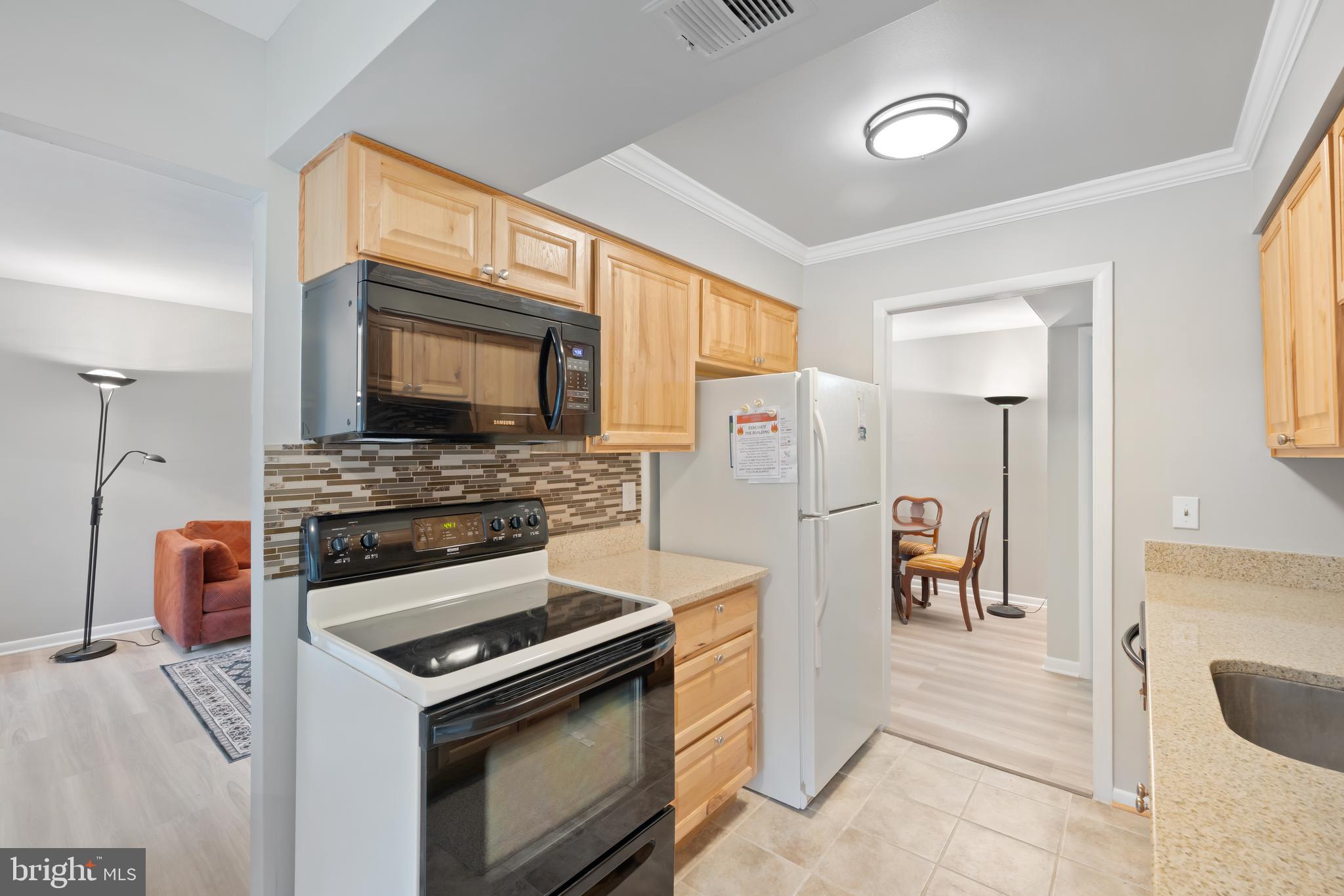 LEISURE WORLD - Residential