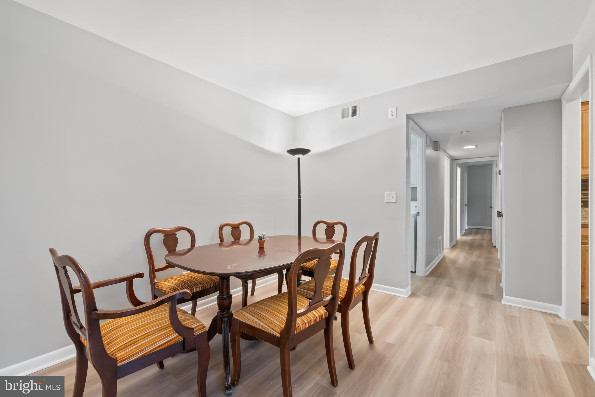 LEISURE WORLD - Residential