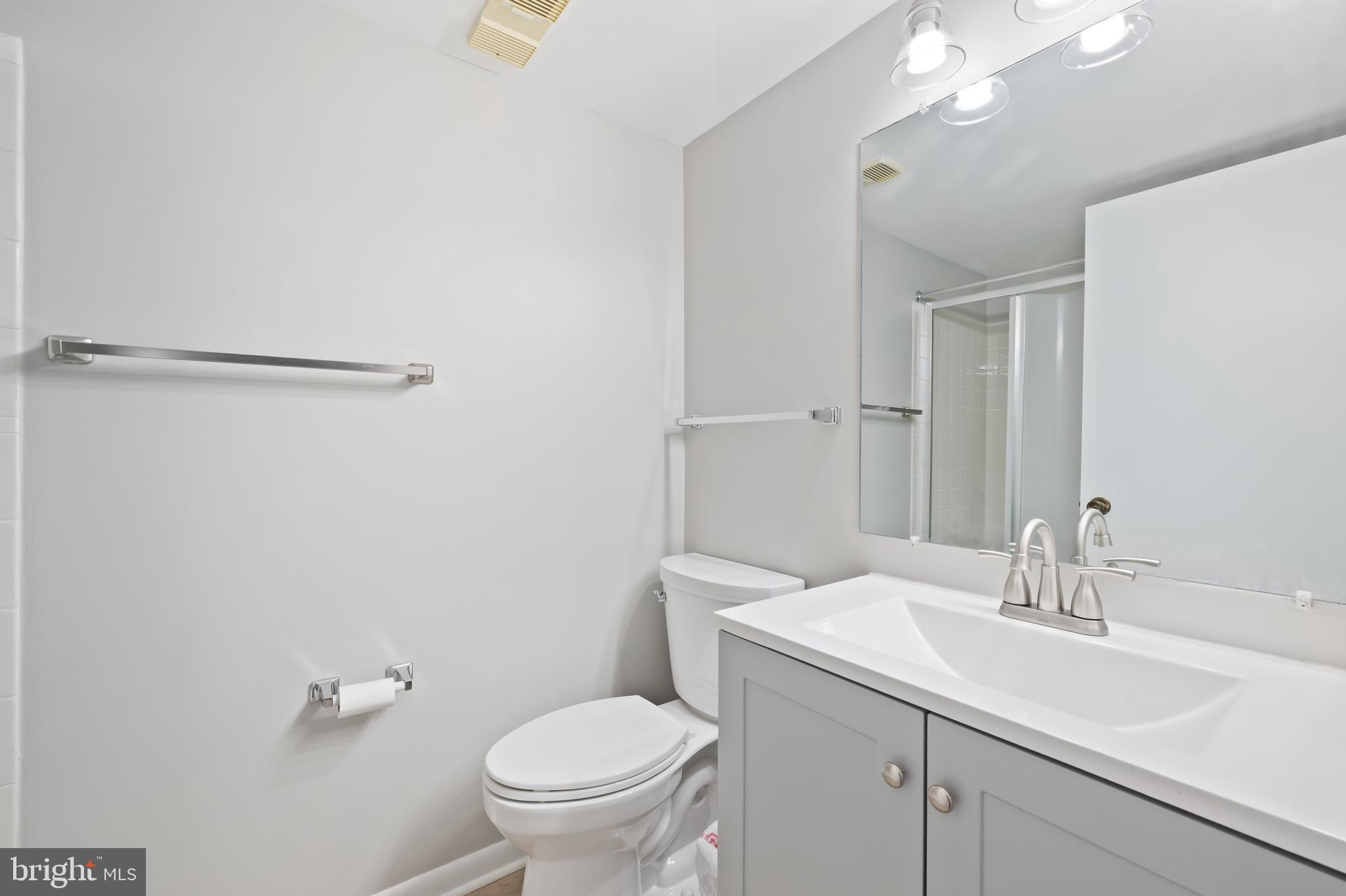 LEISURE WORLD - Residential