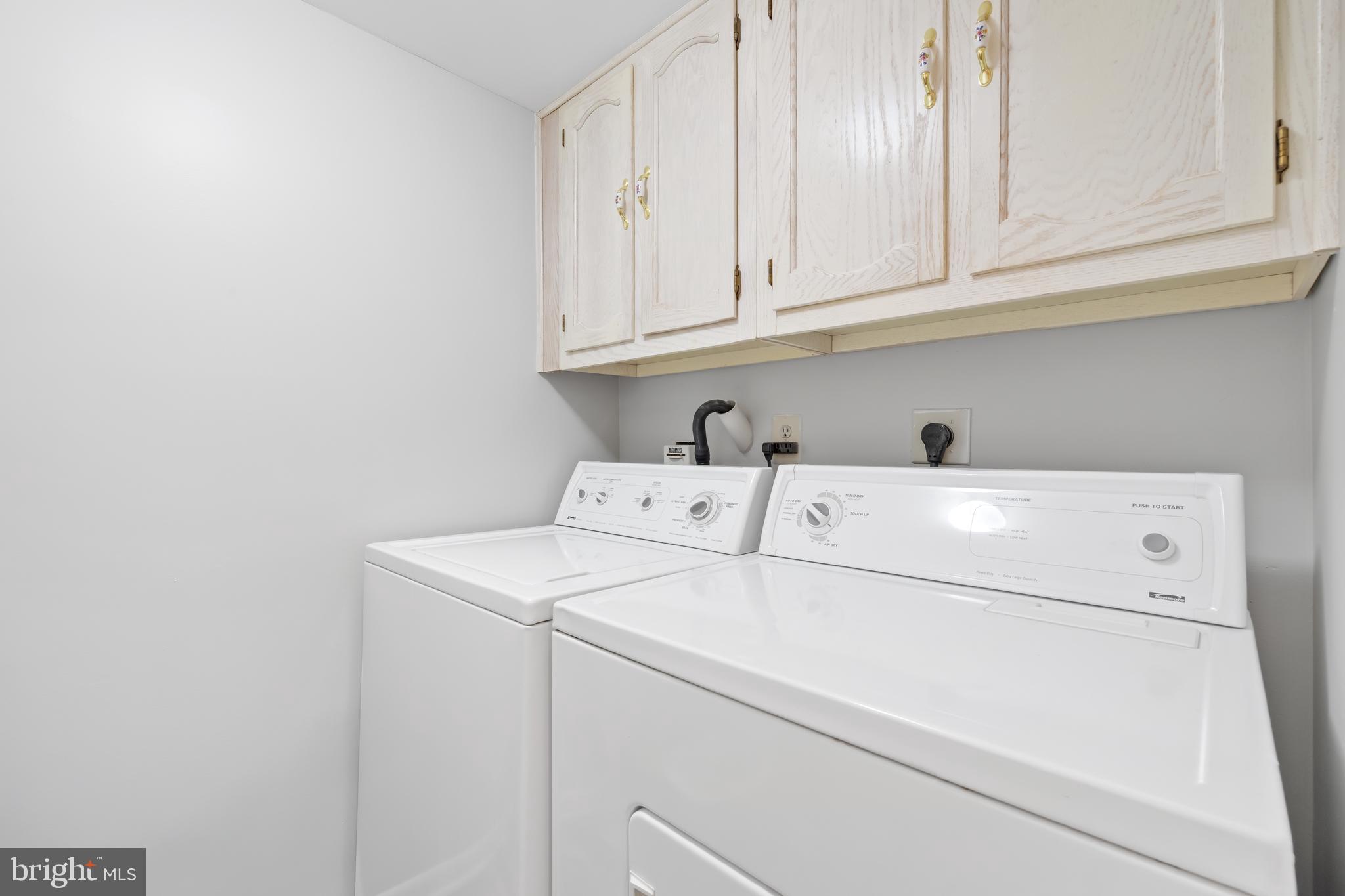 LEISURE WORLD - Residential