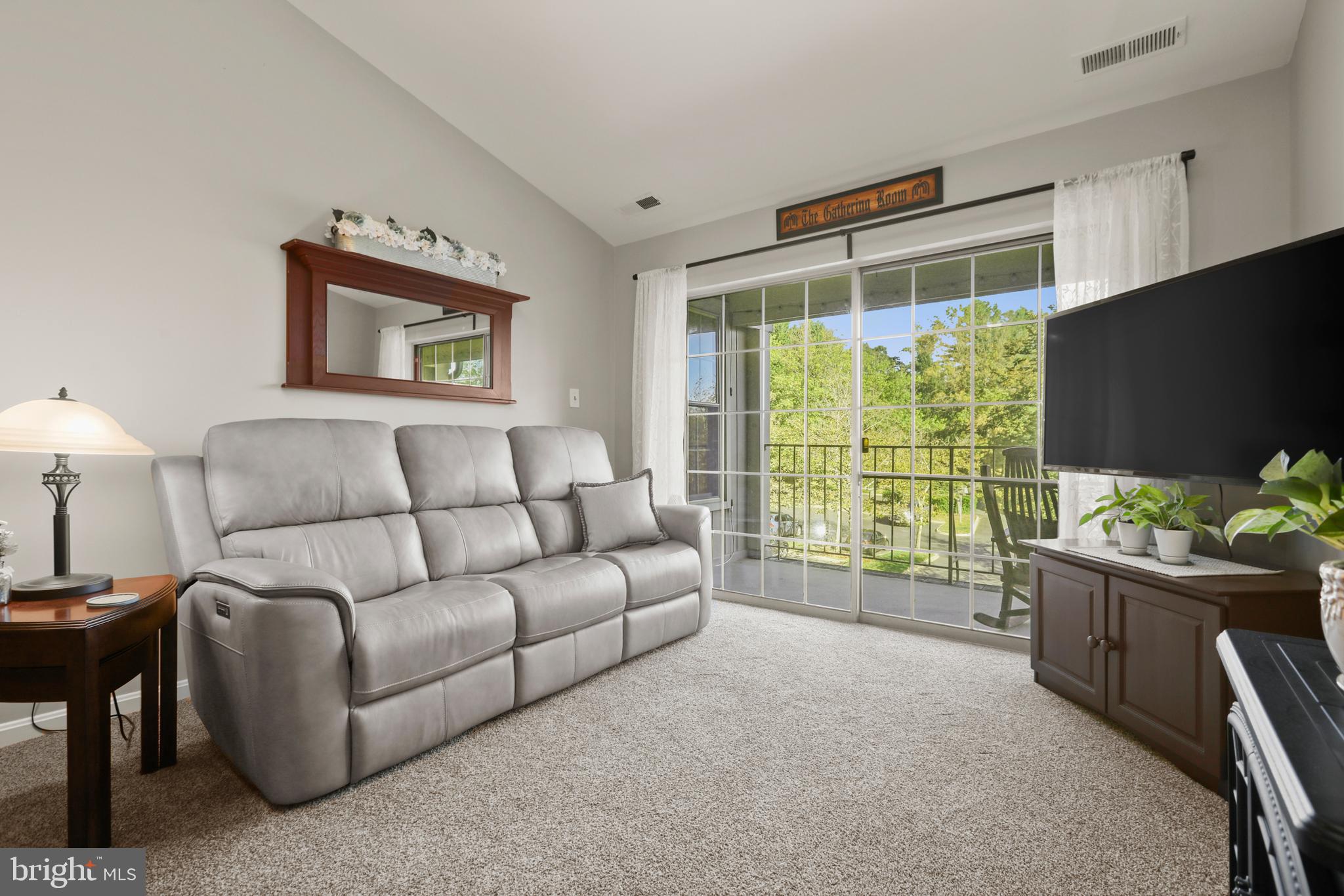 THE POINTE - Residential