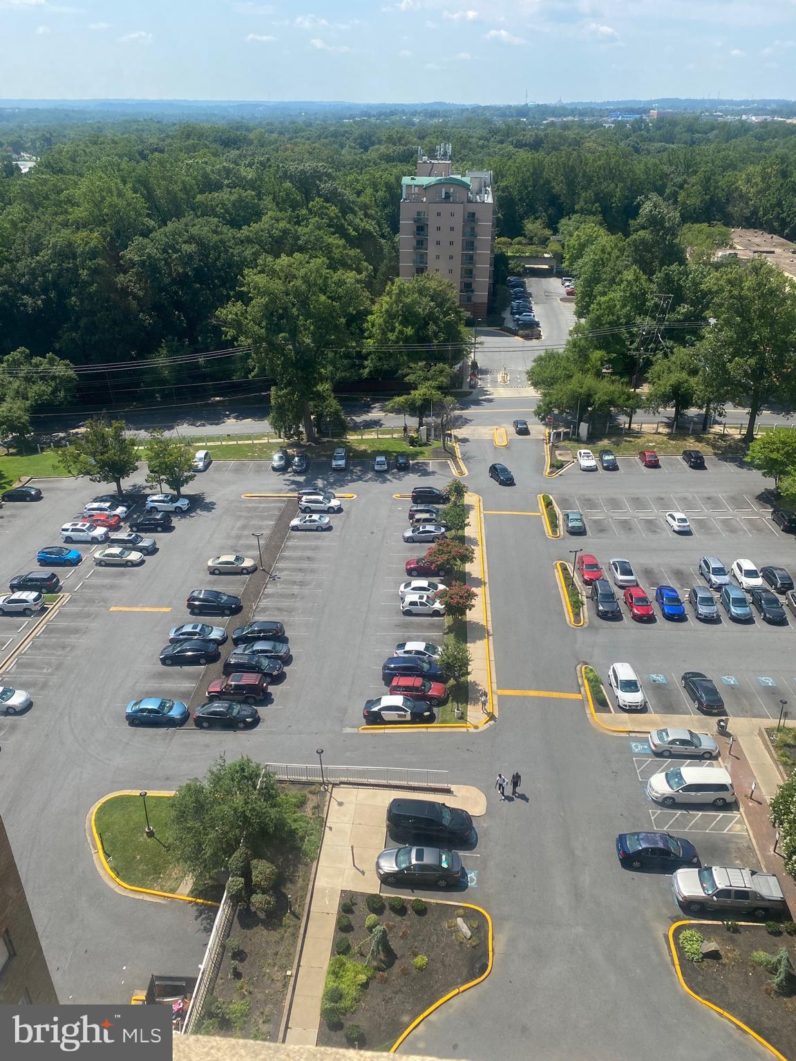 PRESIDENTIAL TOWERS - Residential Lease