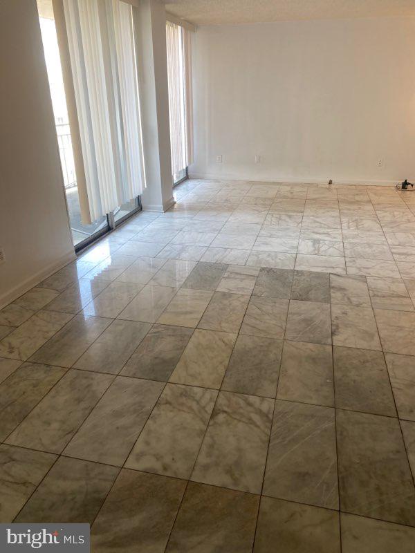 PRESIDENTIAL TOWERS - Residential Lease