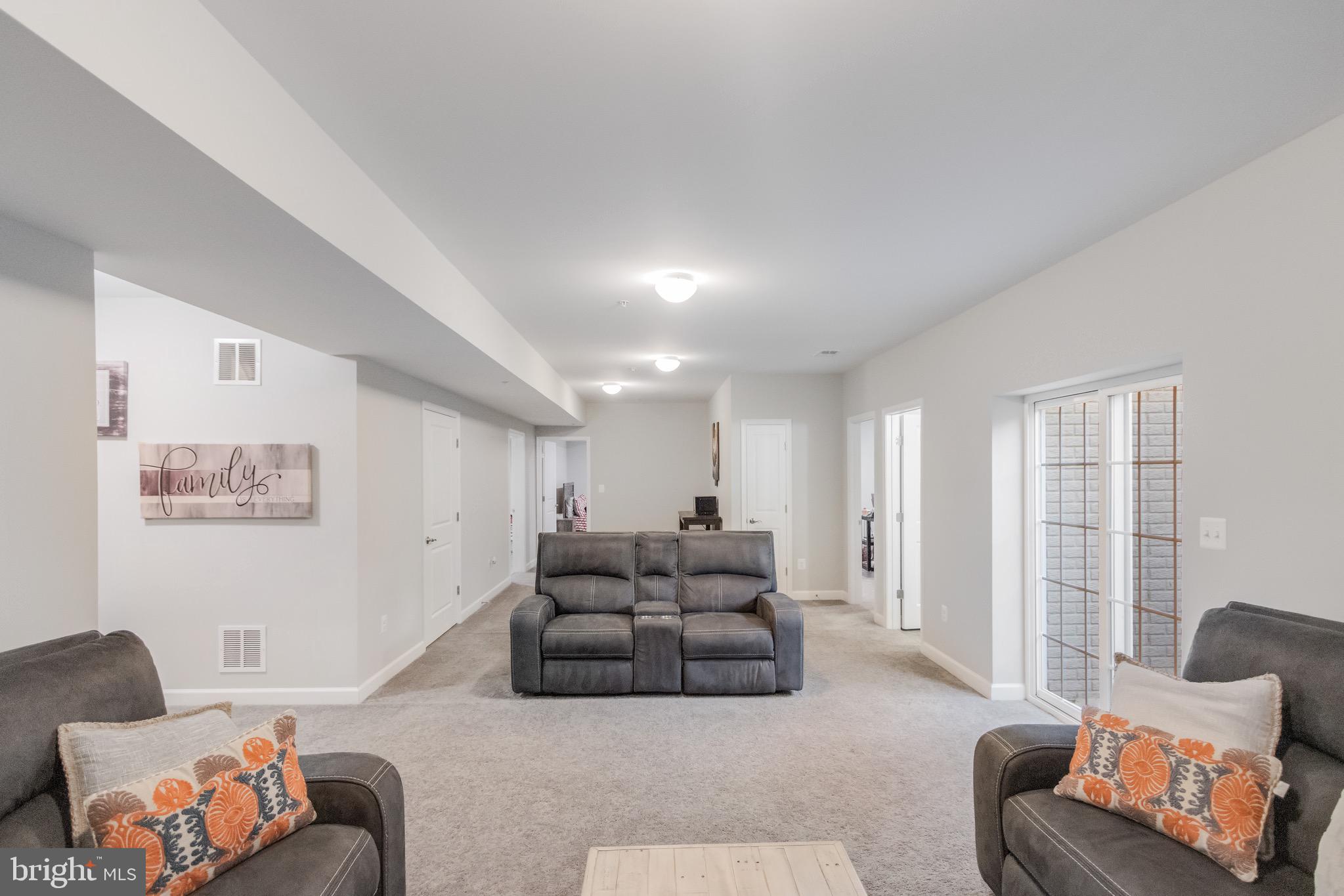 CEDAR CHASE - Residential