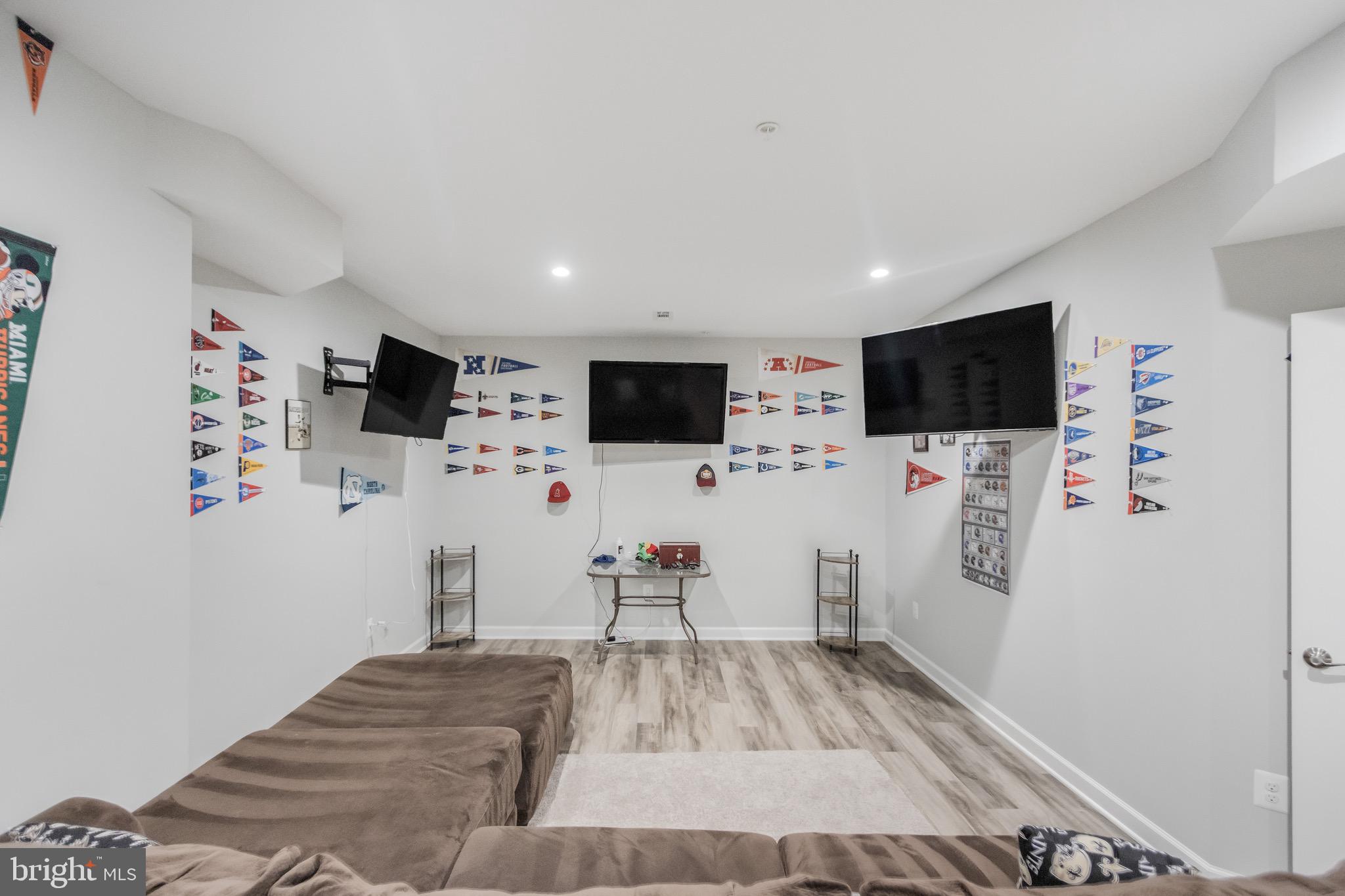 CEDAR CHASE - Residential