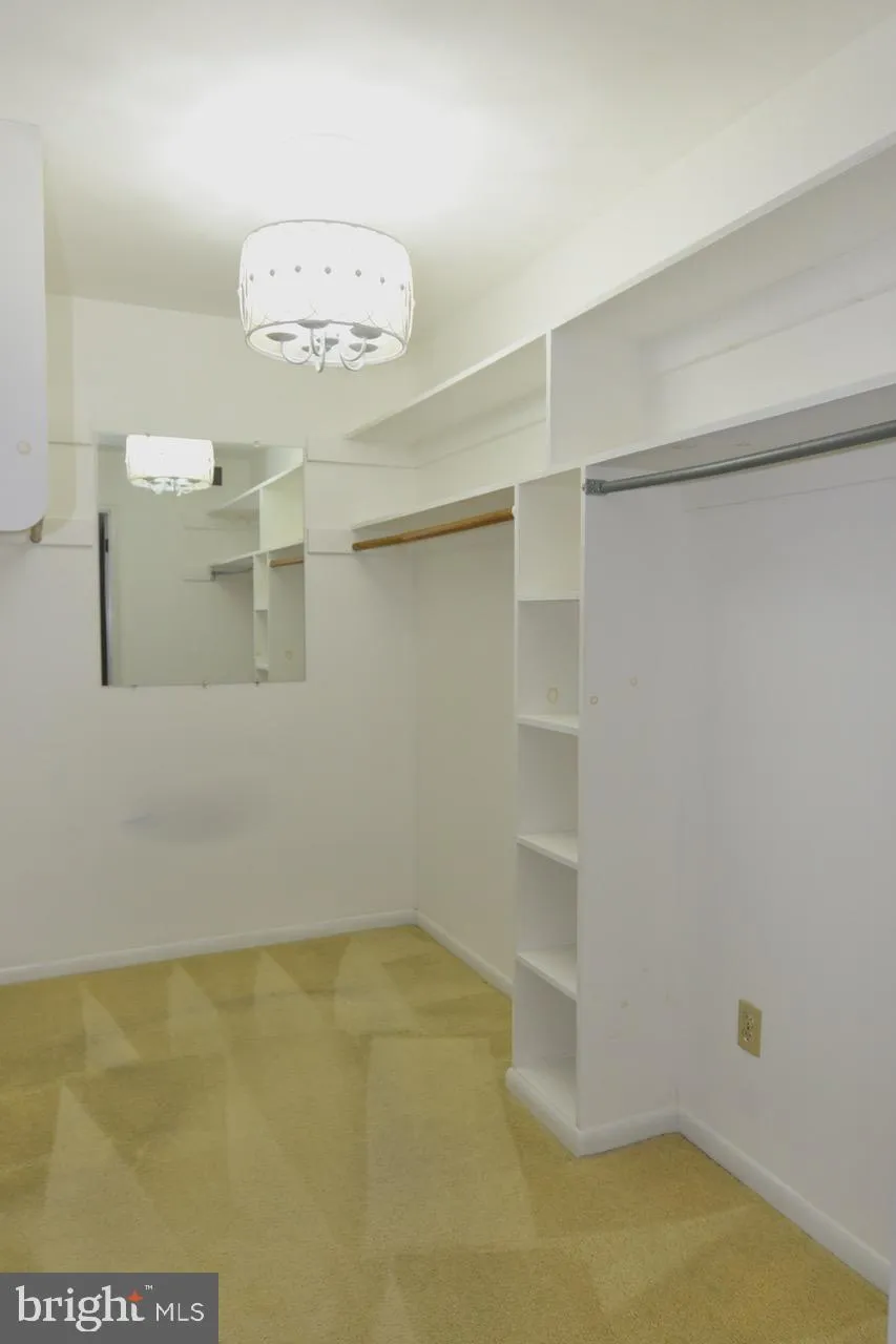 Reading, Pennsylvania 19610, United States, 2 Bedrooms Bedrooms, ,2 BathroomsBathrooms,Residential,Pending,99764