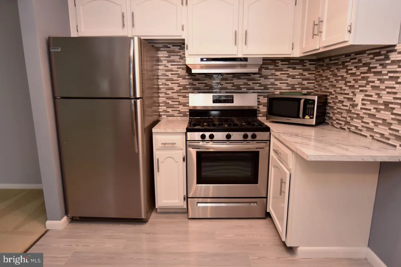 Reading, Pennsylvania 19610, United States, 2 Bedrooms Bedrooms, ,2 BathroomsBathrooms,Residential,Pending,99764