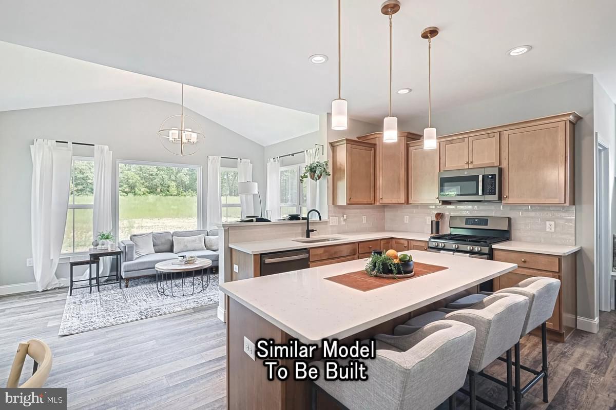 MEADOWBROOK - Residential