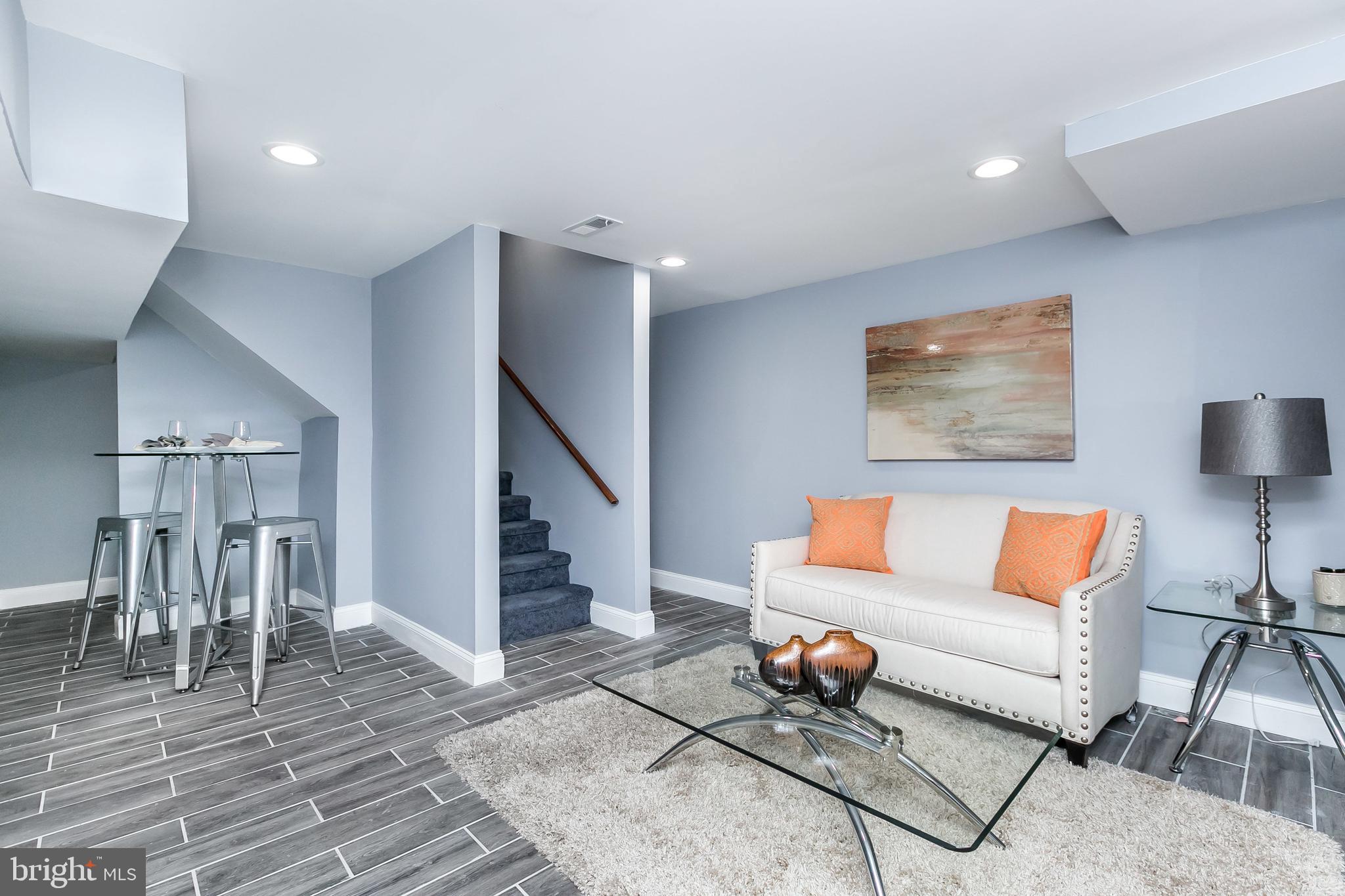 HIGHLANDTOWN - Residential