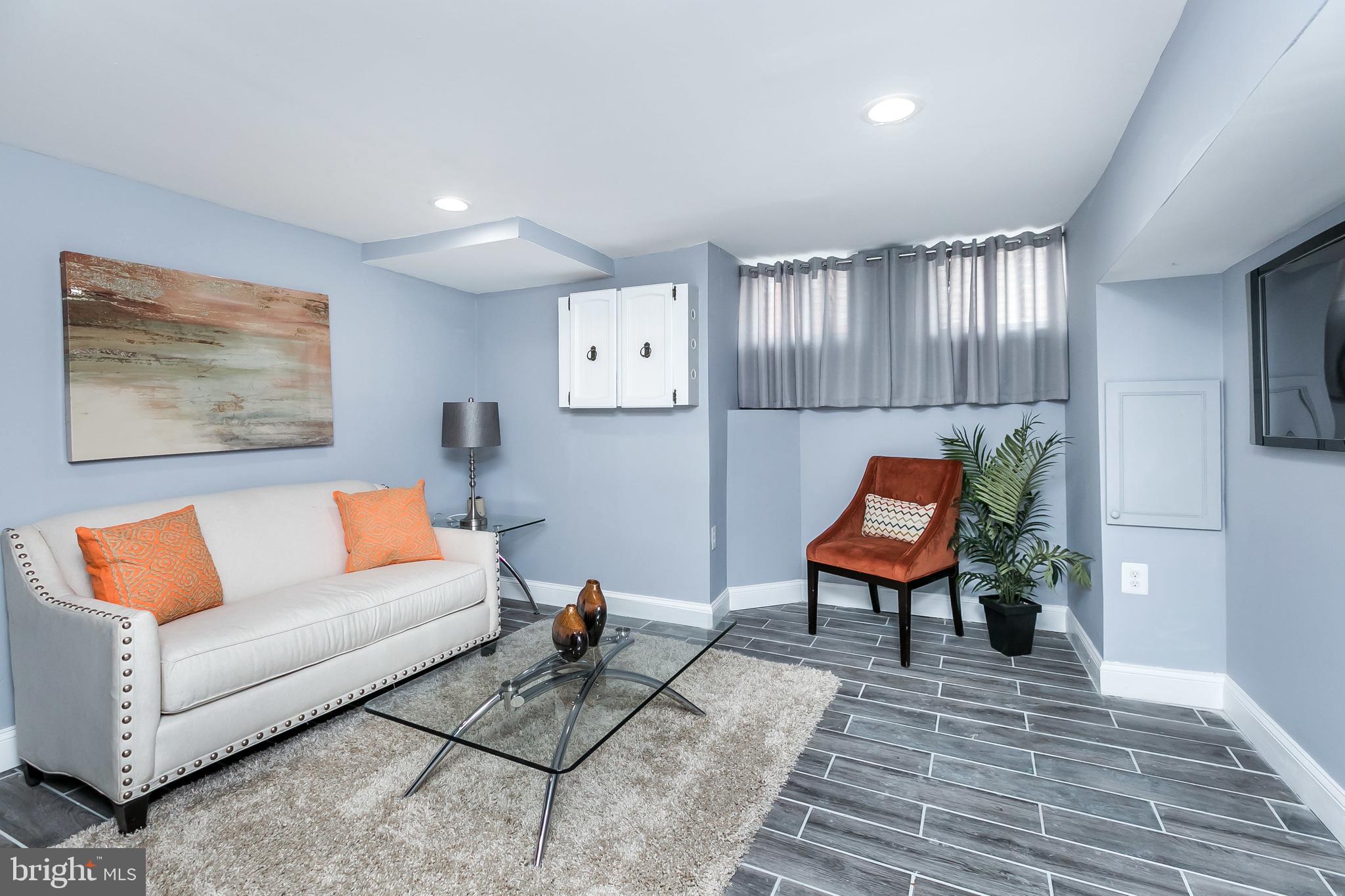 HIGHLANDTOWN - Residential