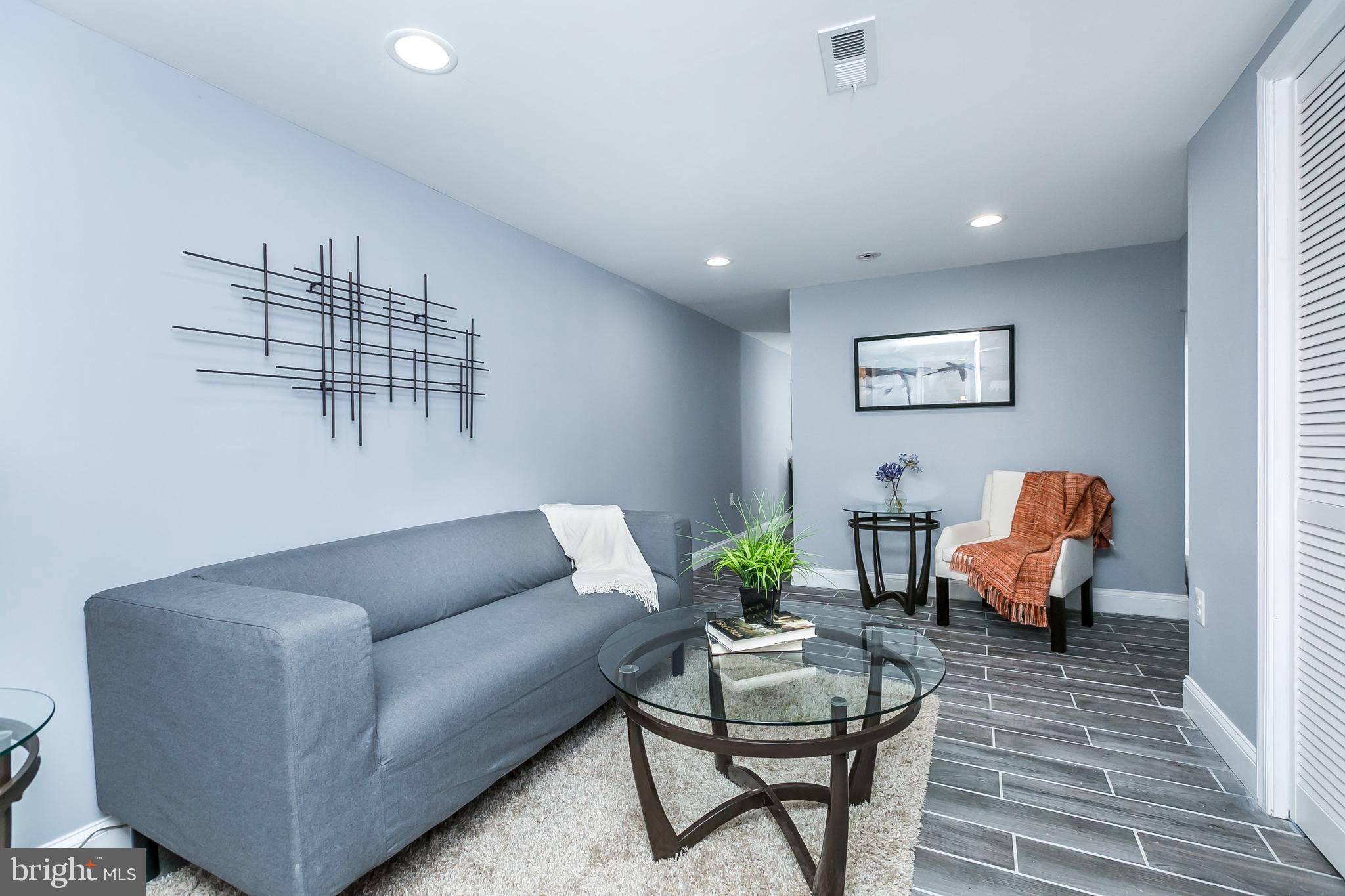 HIGHLANDTOWN - Residential