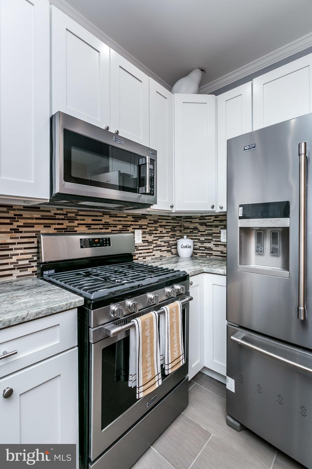 HIGHLANDTOWN - Residential