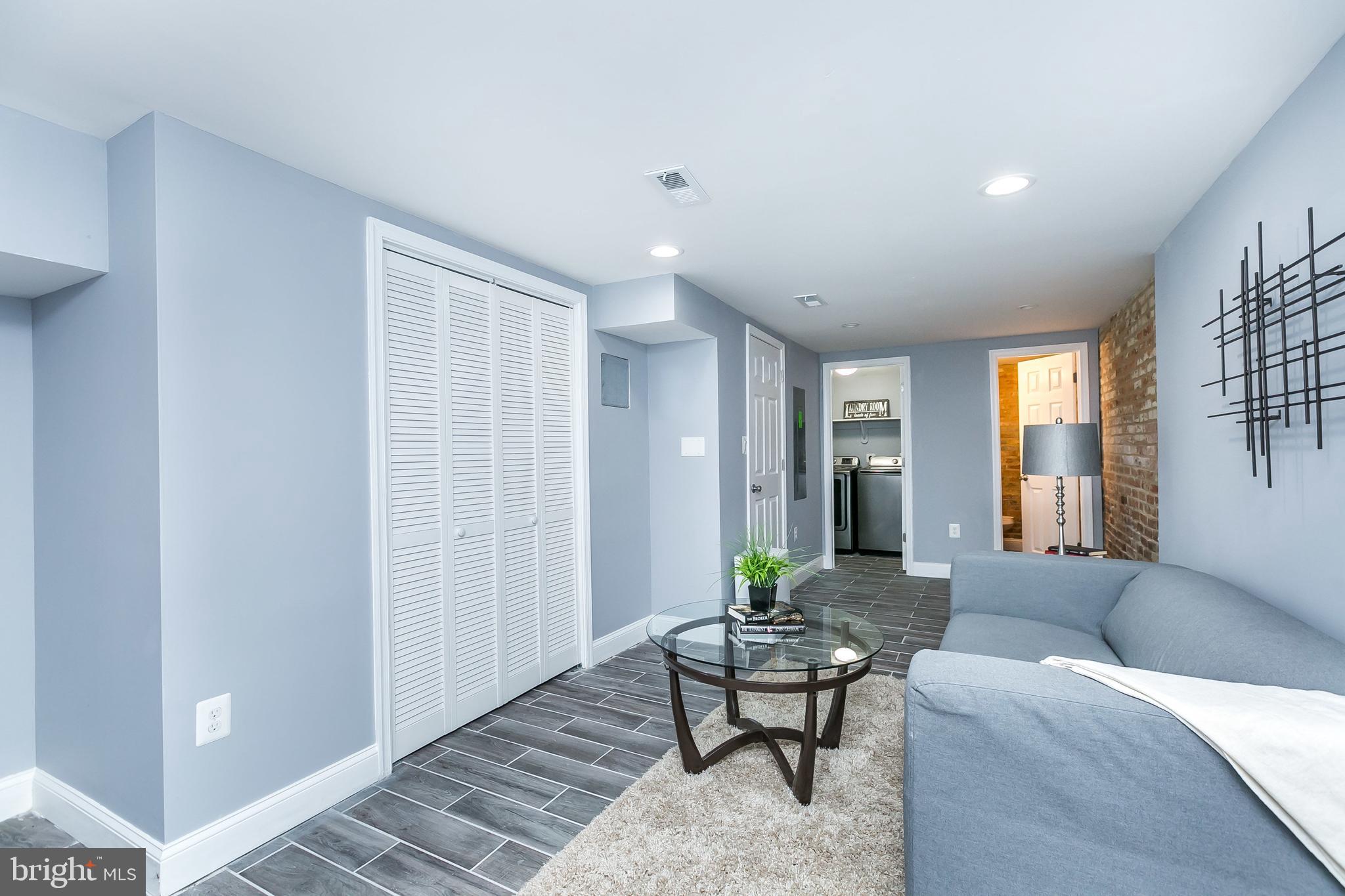 HIGHLANDTOWN - Residential