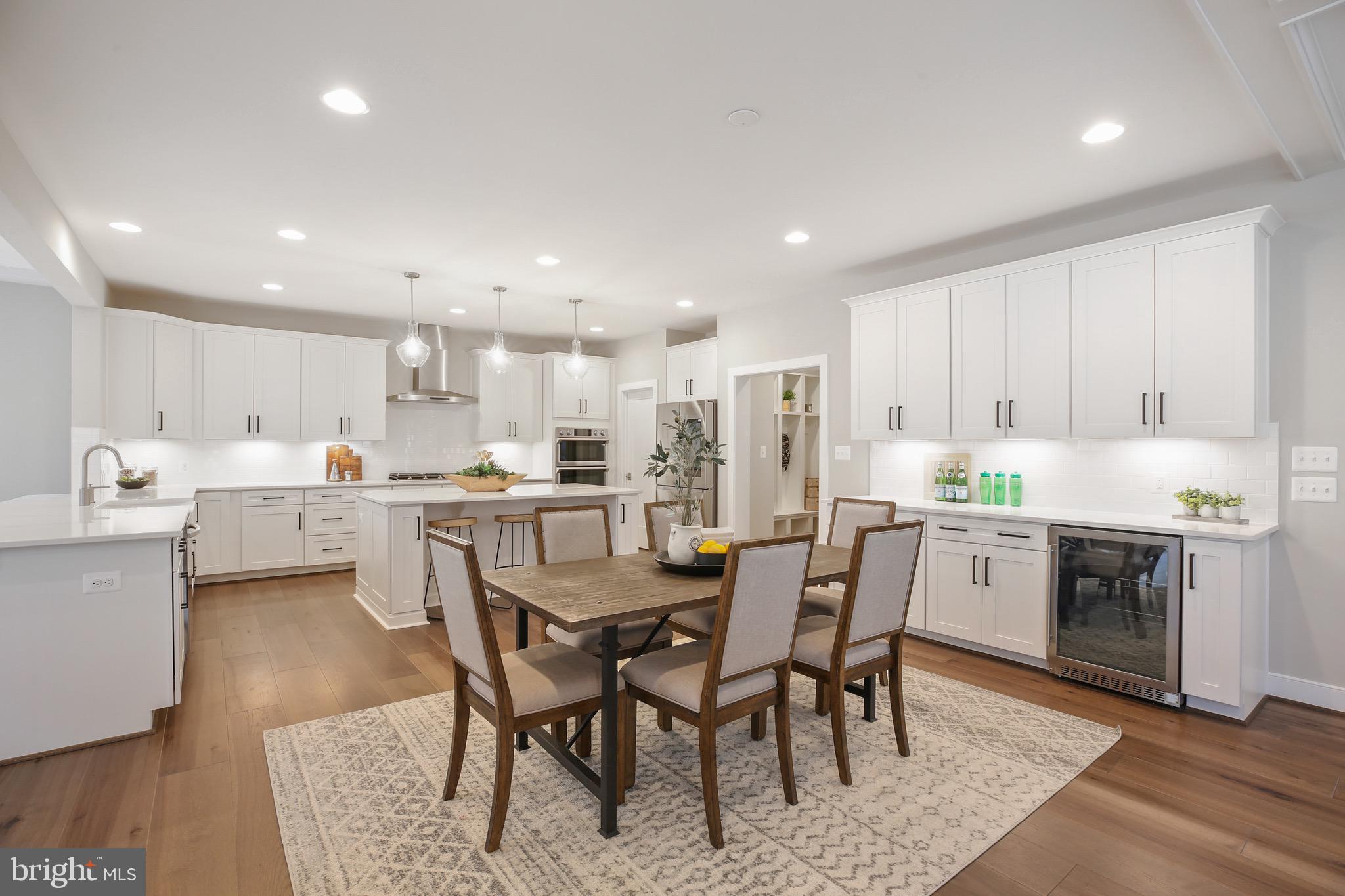 STONEWALL MANOR - Residential