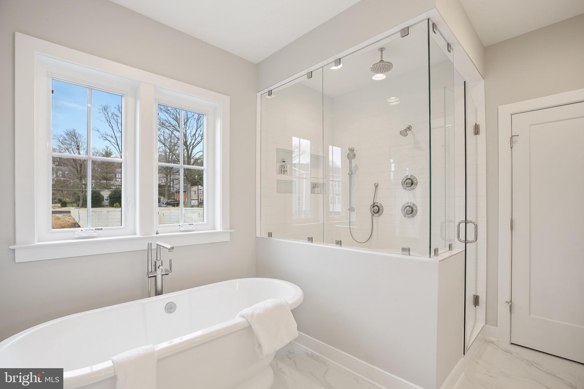 STONEWALL MANOR - Residential